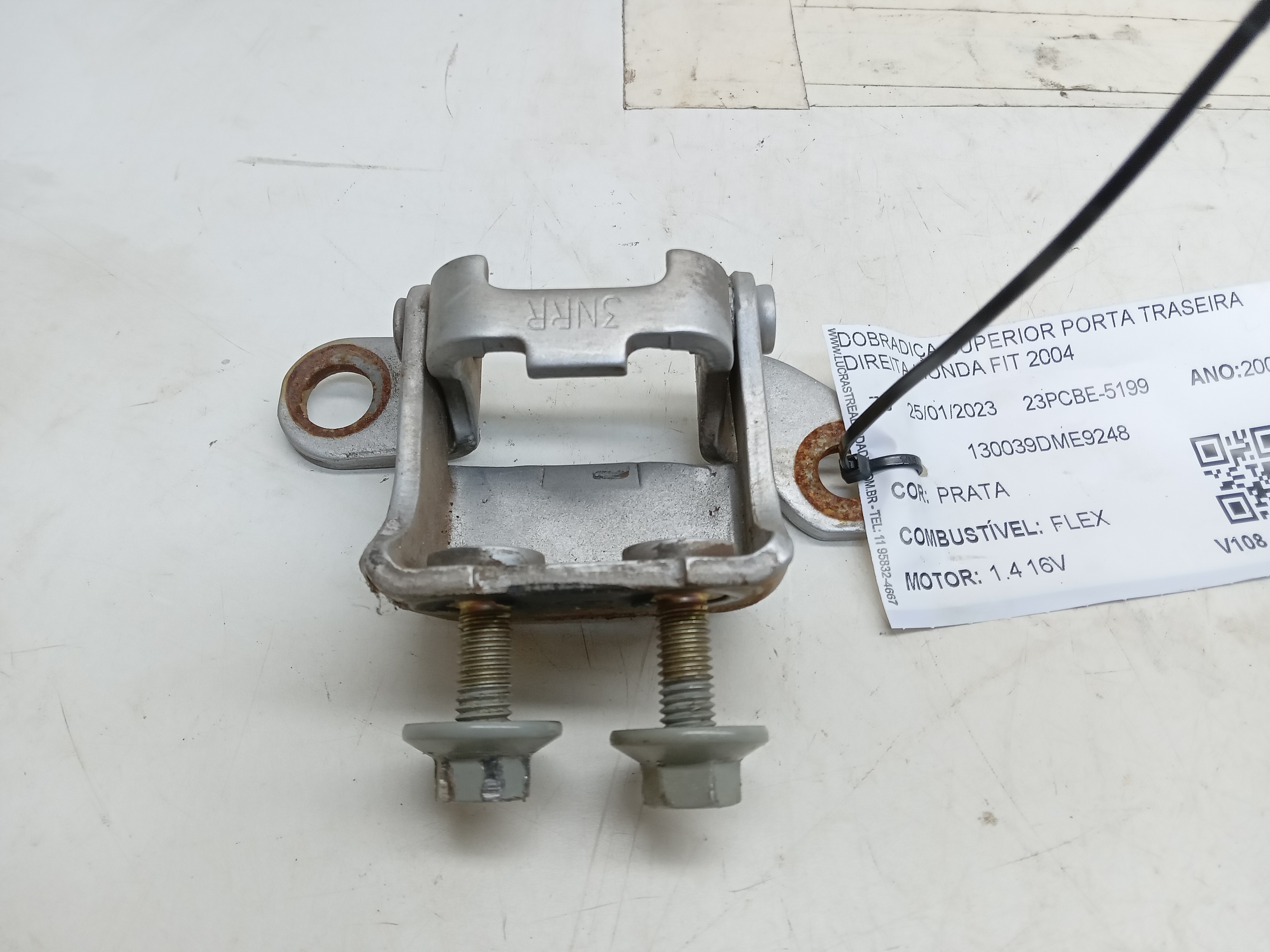 DOBRADIÇA SUPERIOR PORTA TRASEIRA DIREITA HONDA FIT 2004 1