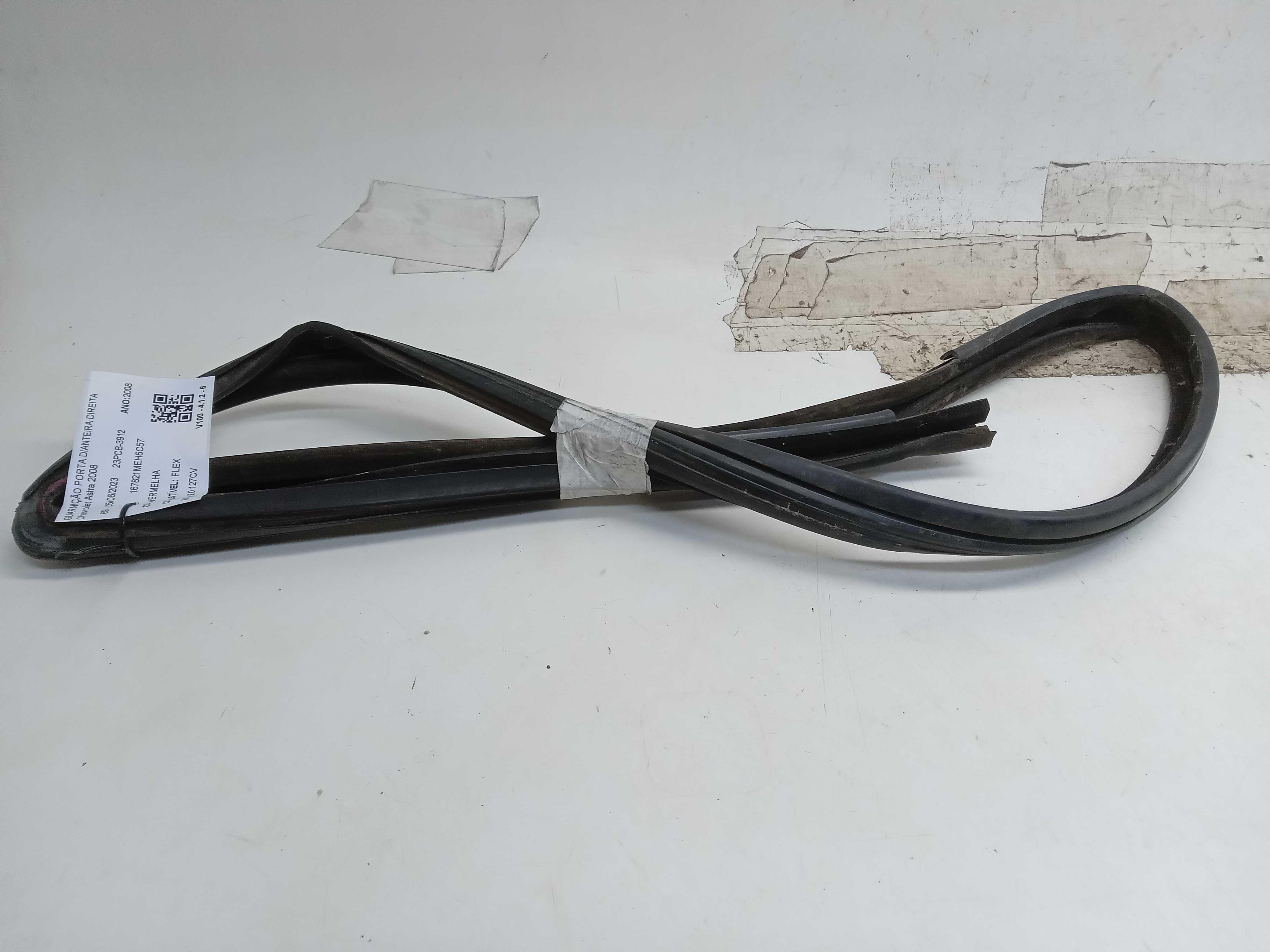 GUARNIÇÃO PORTA DIANTEIRA DIREITA Chevrolet Astra 2008