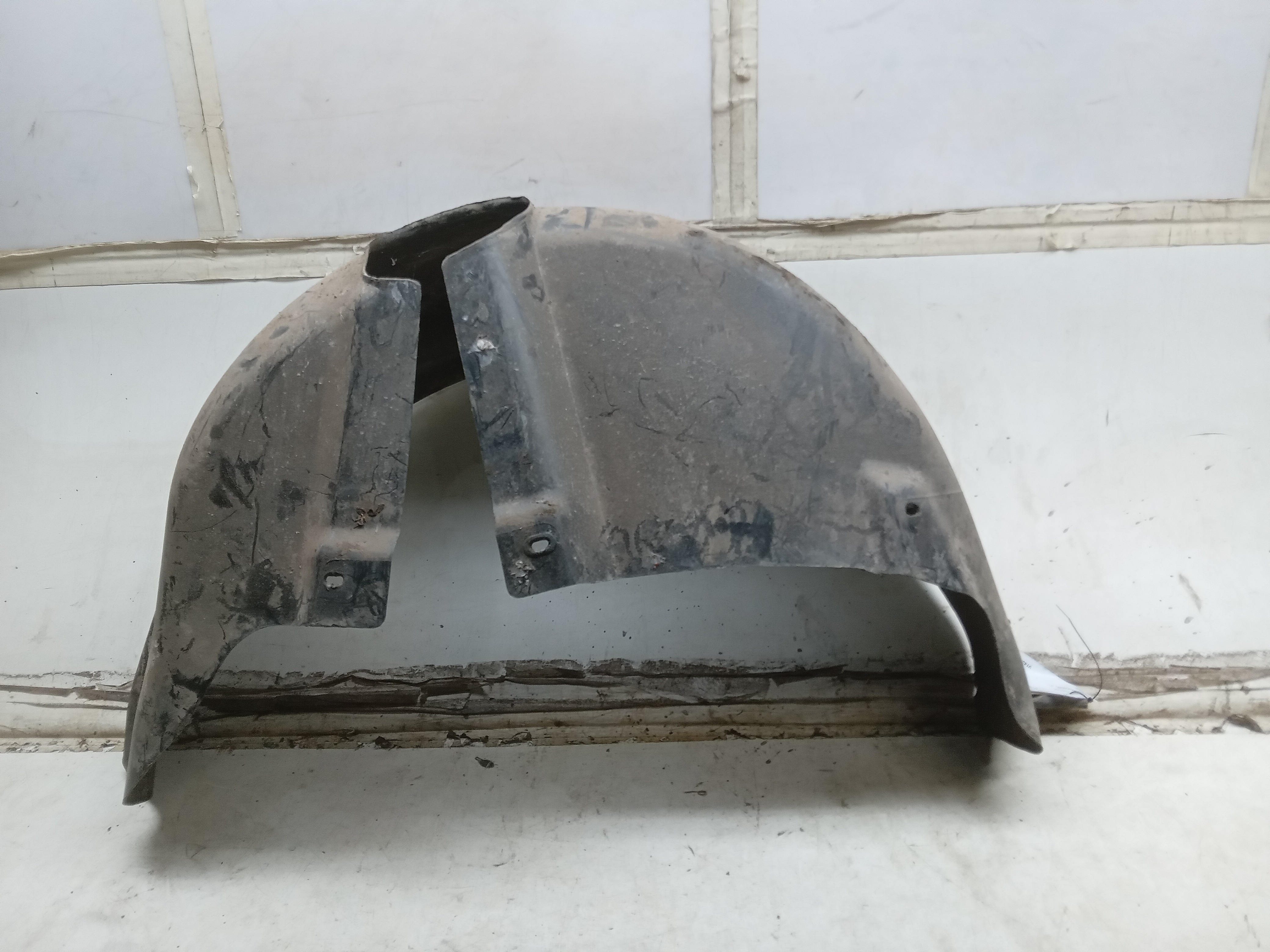 PARABARRO TRASEIRO LE Volkswagen Polo 2002 1