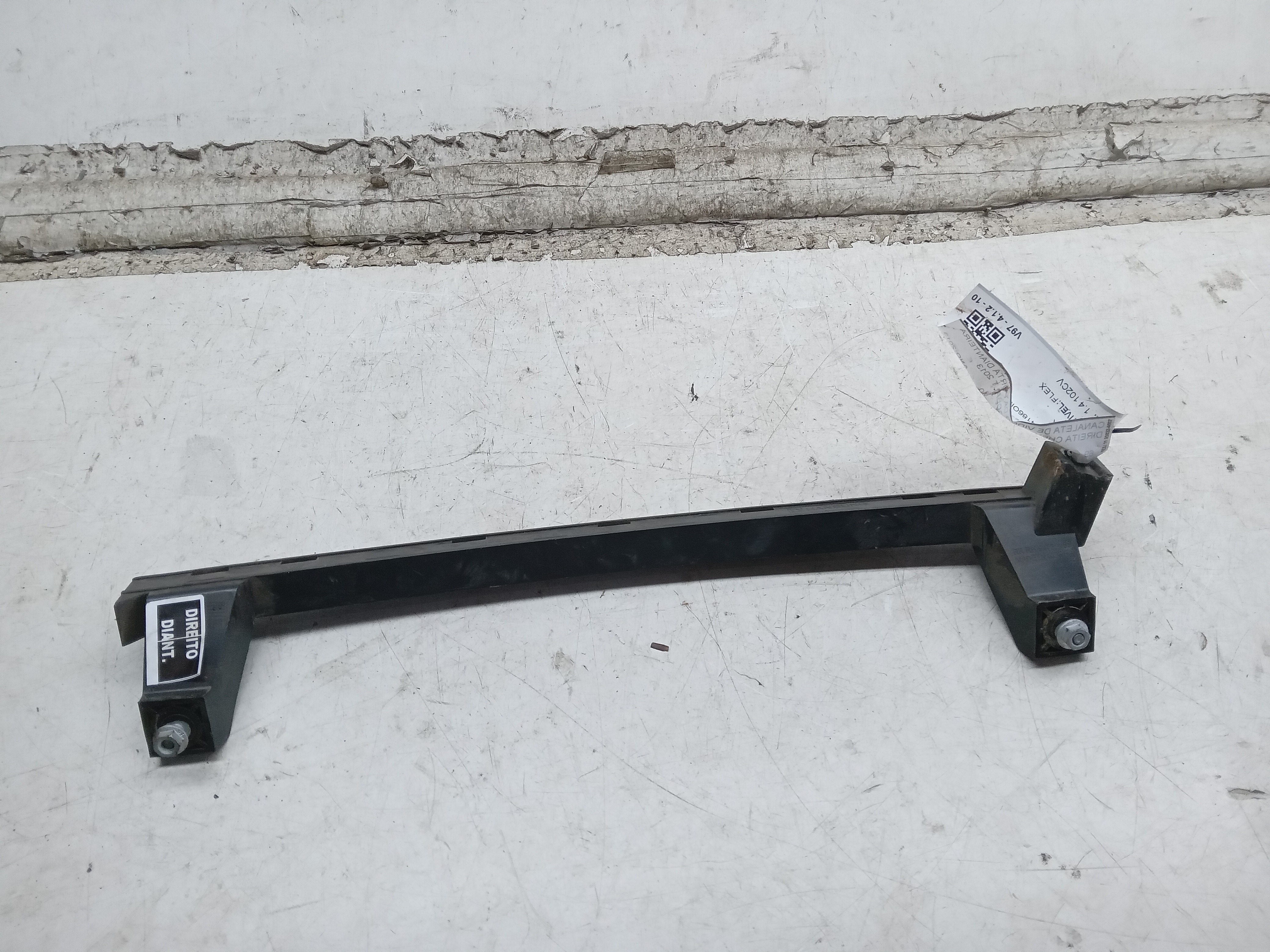 GUIA CANALETA VIDRO DIANTEIRA DIREITA CHEVROLET COBALT 2013