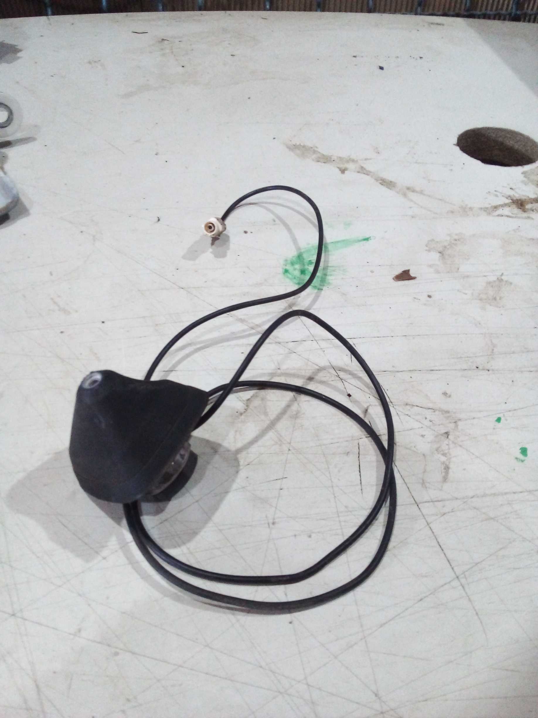 BASE ANTENA FLUENCE 2011 23R023002