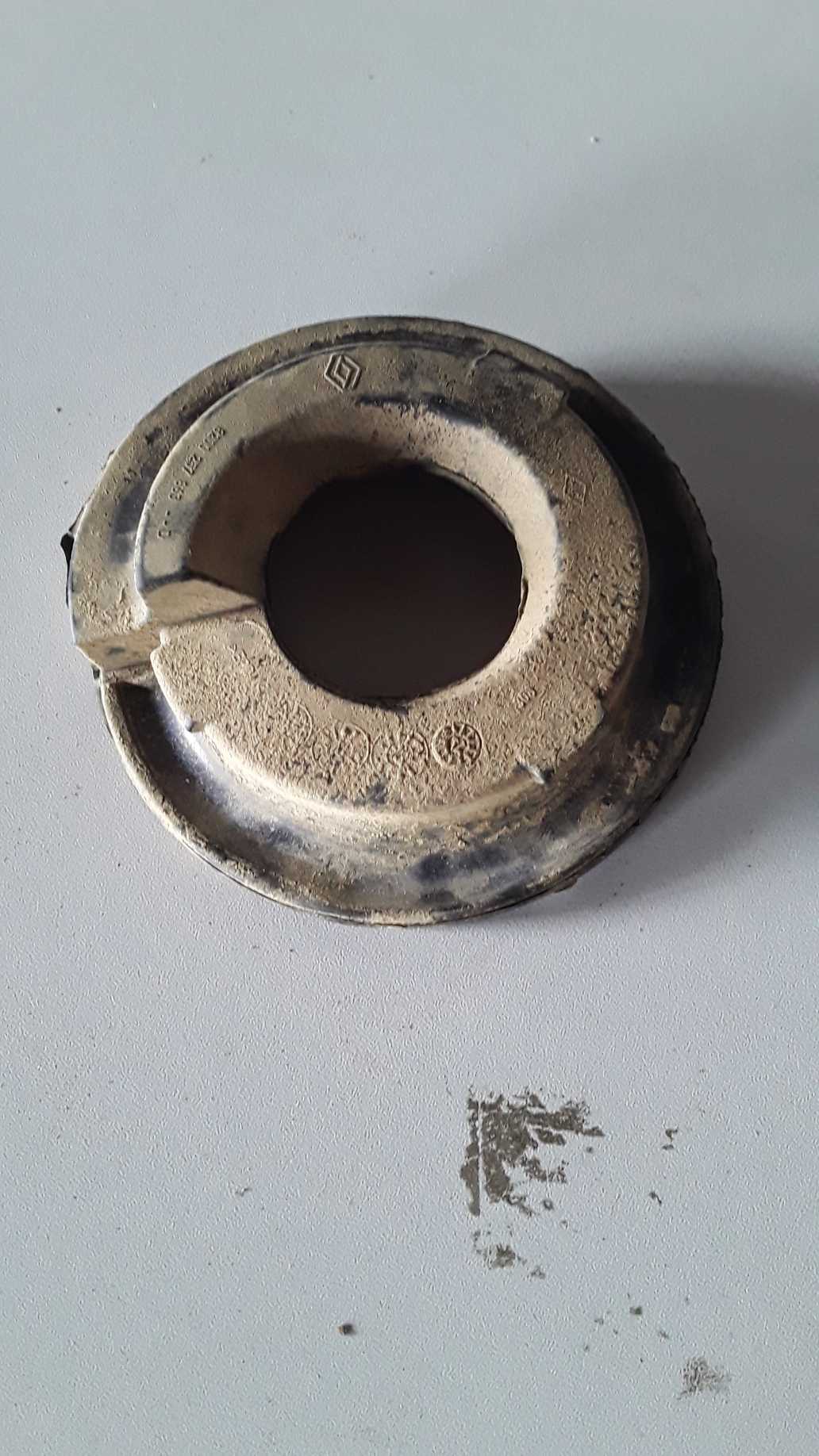 Borracha Flange Amortecedor Traseiro Duster 2014 3