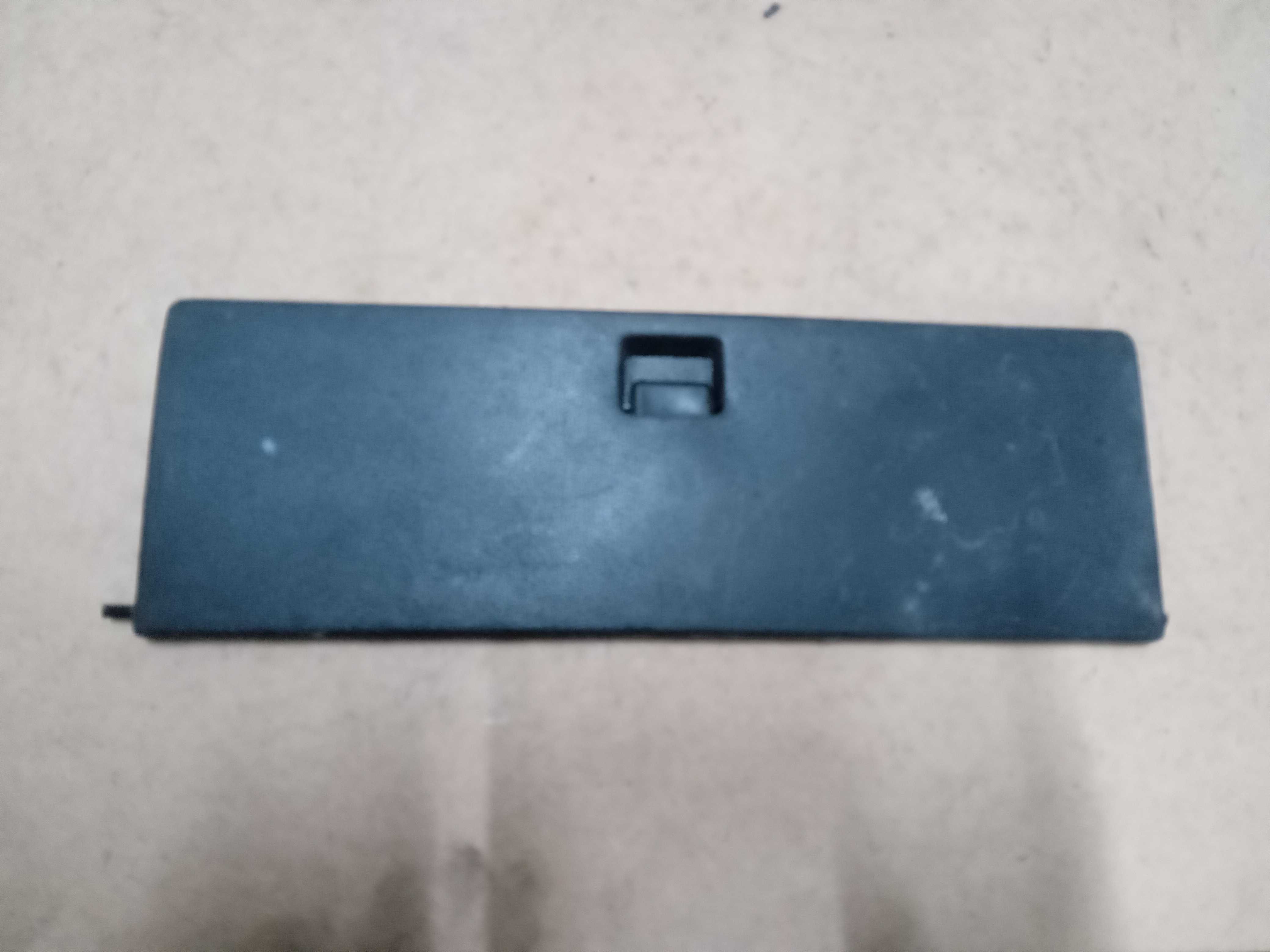 TAMPA PORTA LUVAS FIAT UNO 1999 2