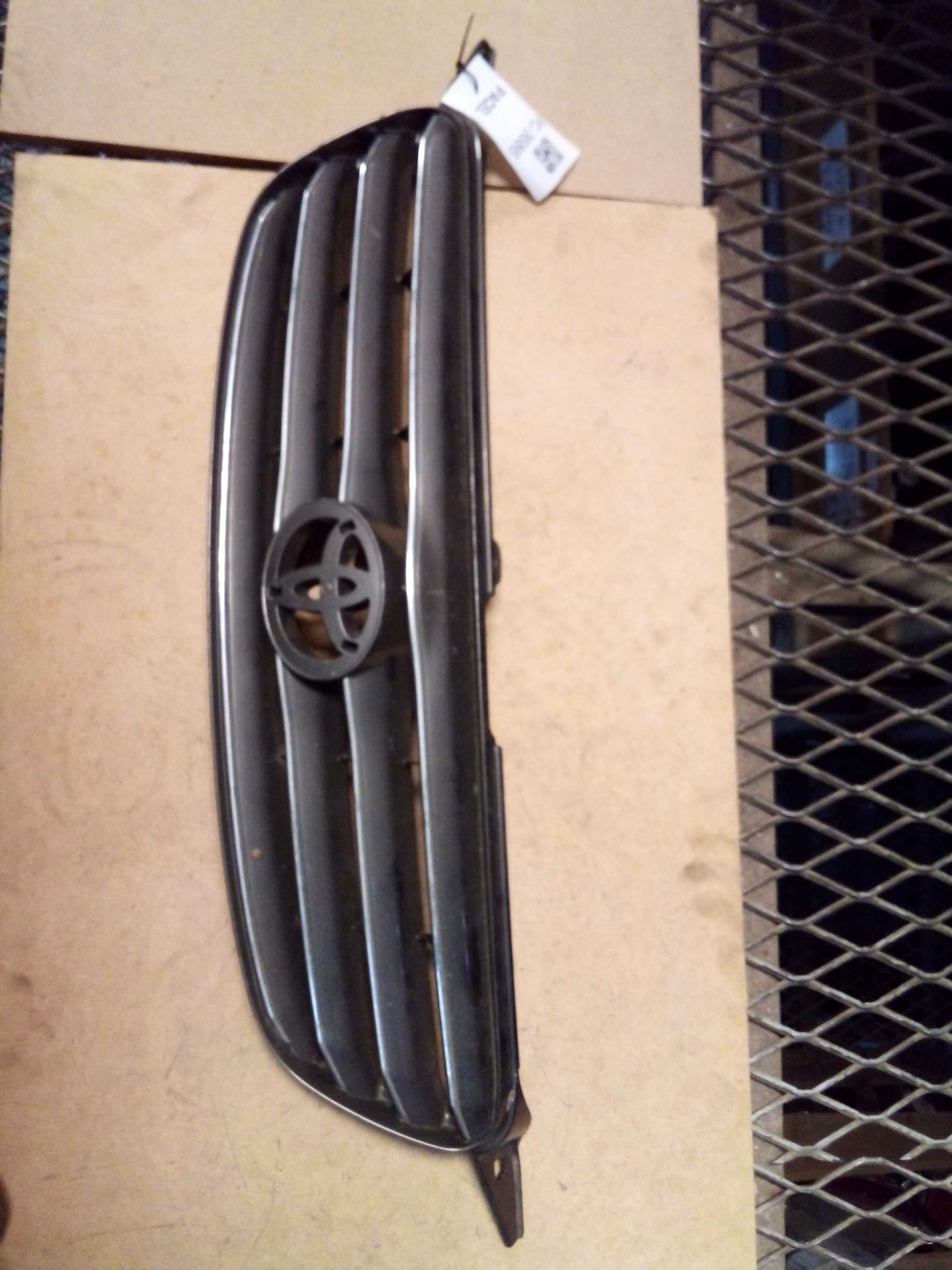 Grade dianteira Toyota Corolla 2006 1