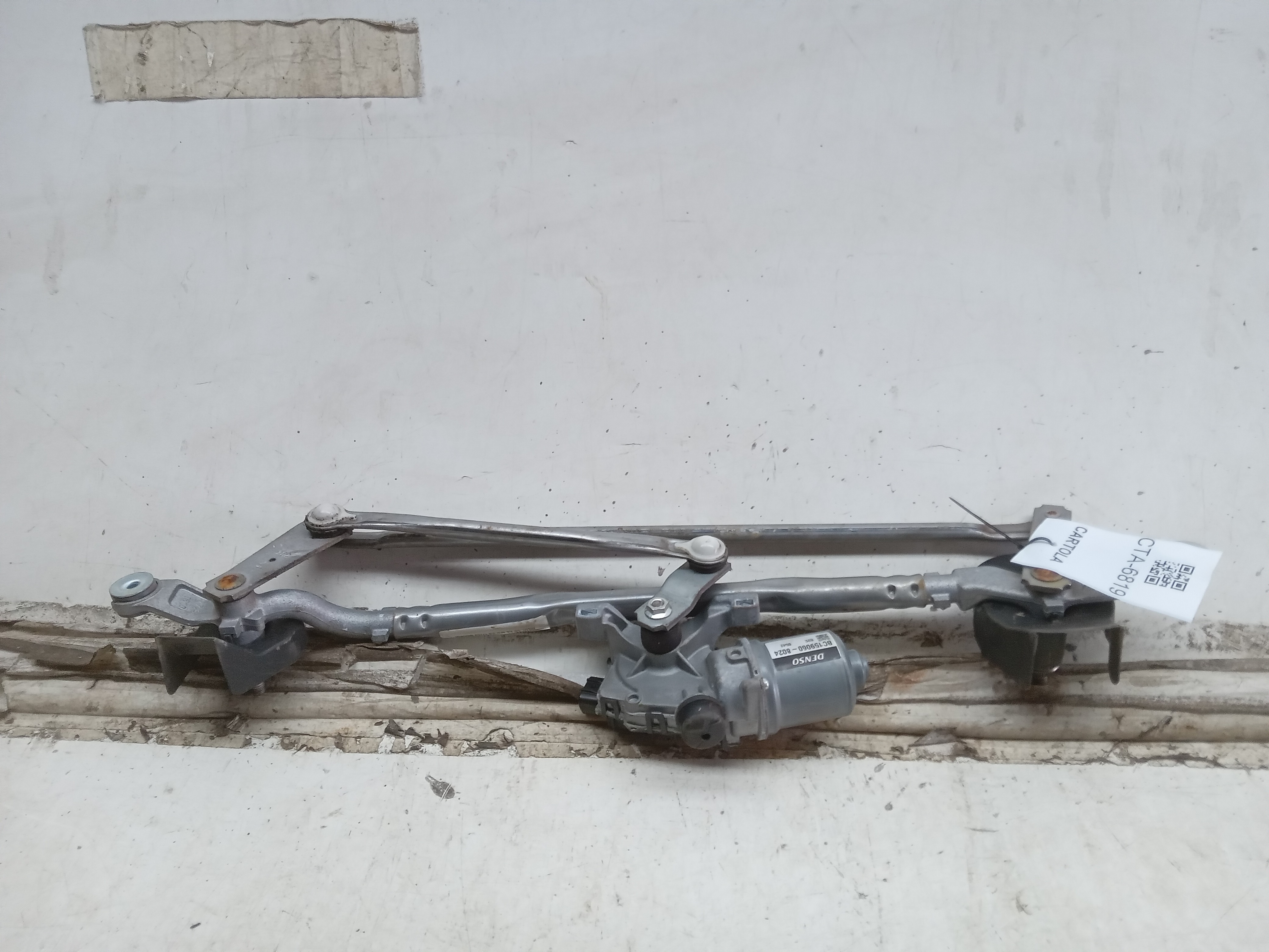 MAQUINA GALHADA LIMPADOR PARABRISA TOYOTA HILUX 2019 2