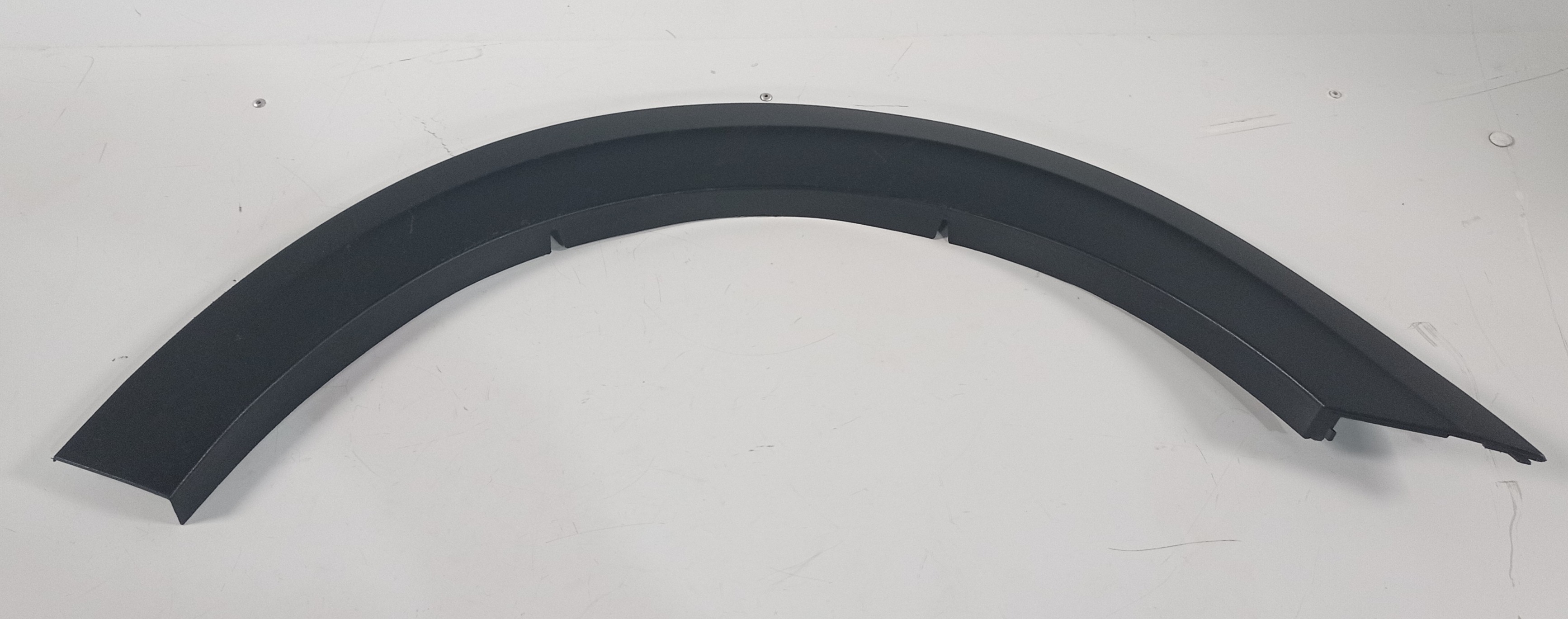 Moldura Paralama Traseiro Esquerdo Vw Saveiro 2015 A 2019 1