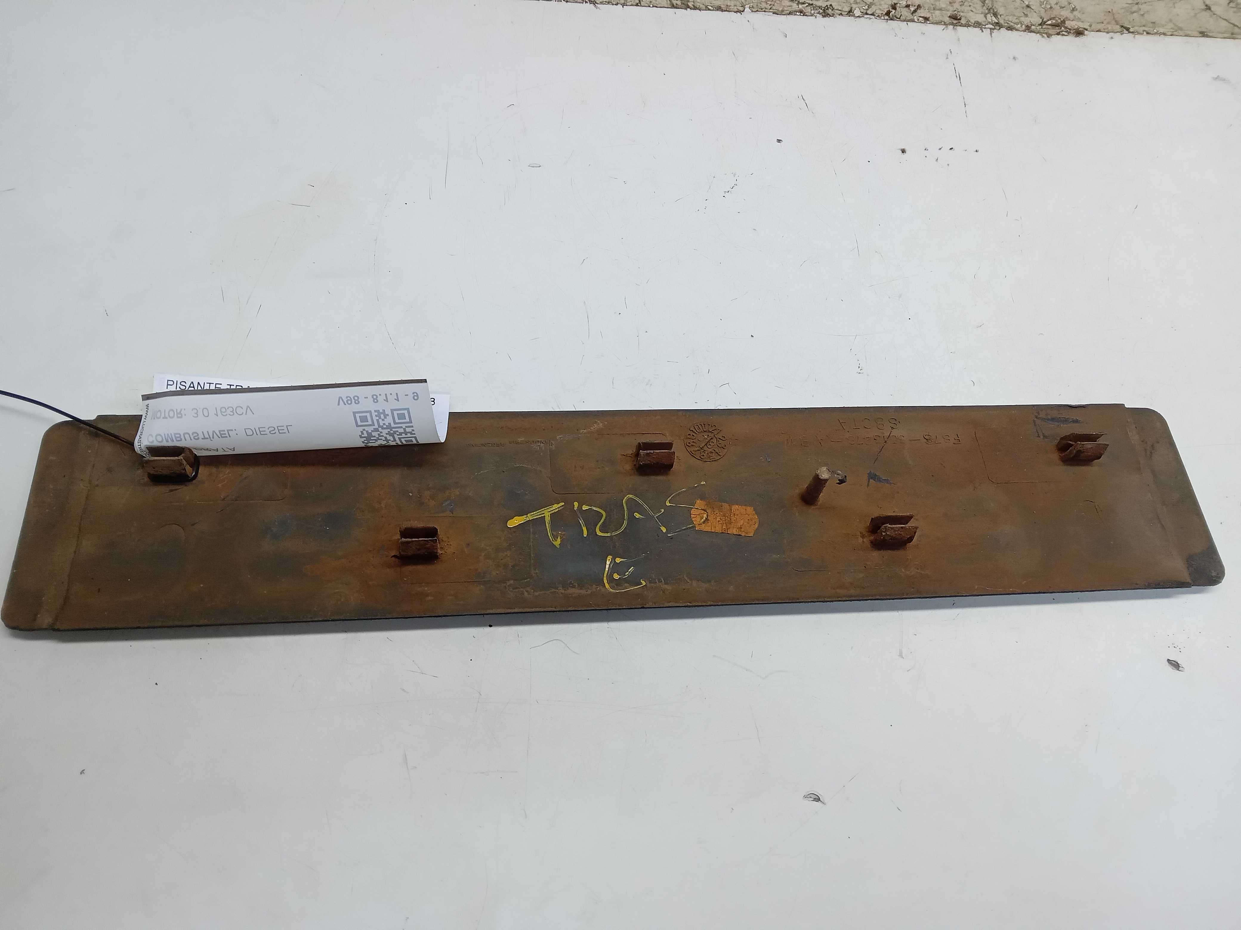 PISANTE TRASEIRO LE FORD RANGER 2008 2