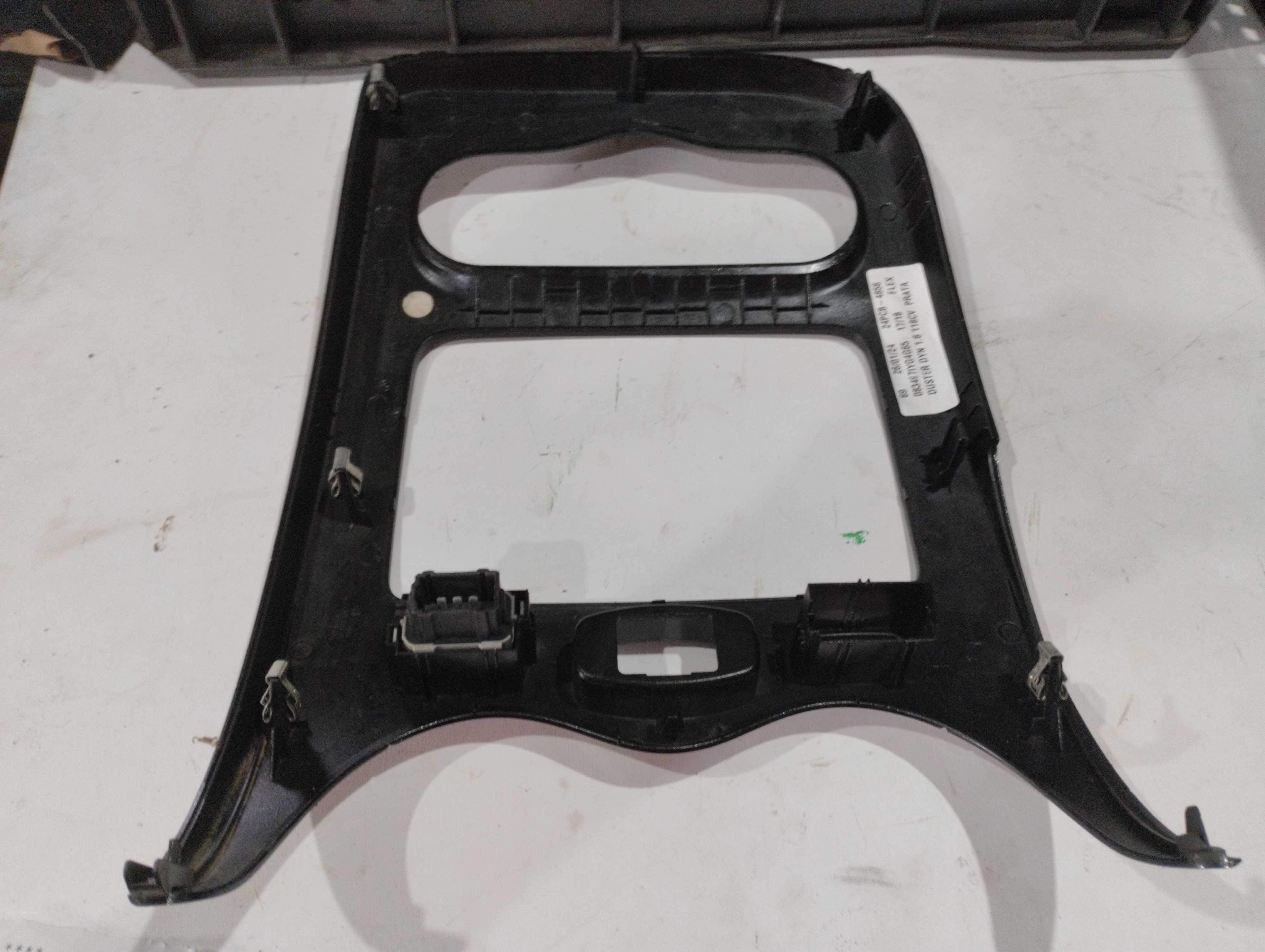 Moldura radio multimídia Renault Duster 2017 2018 3