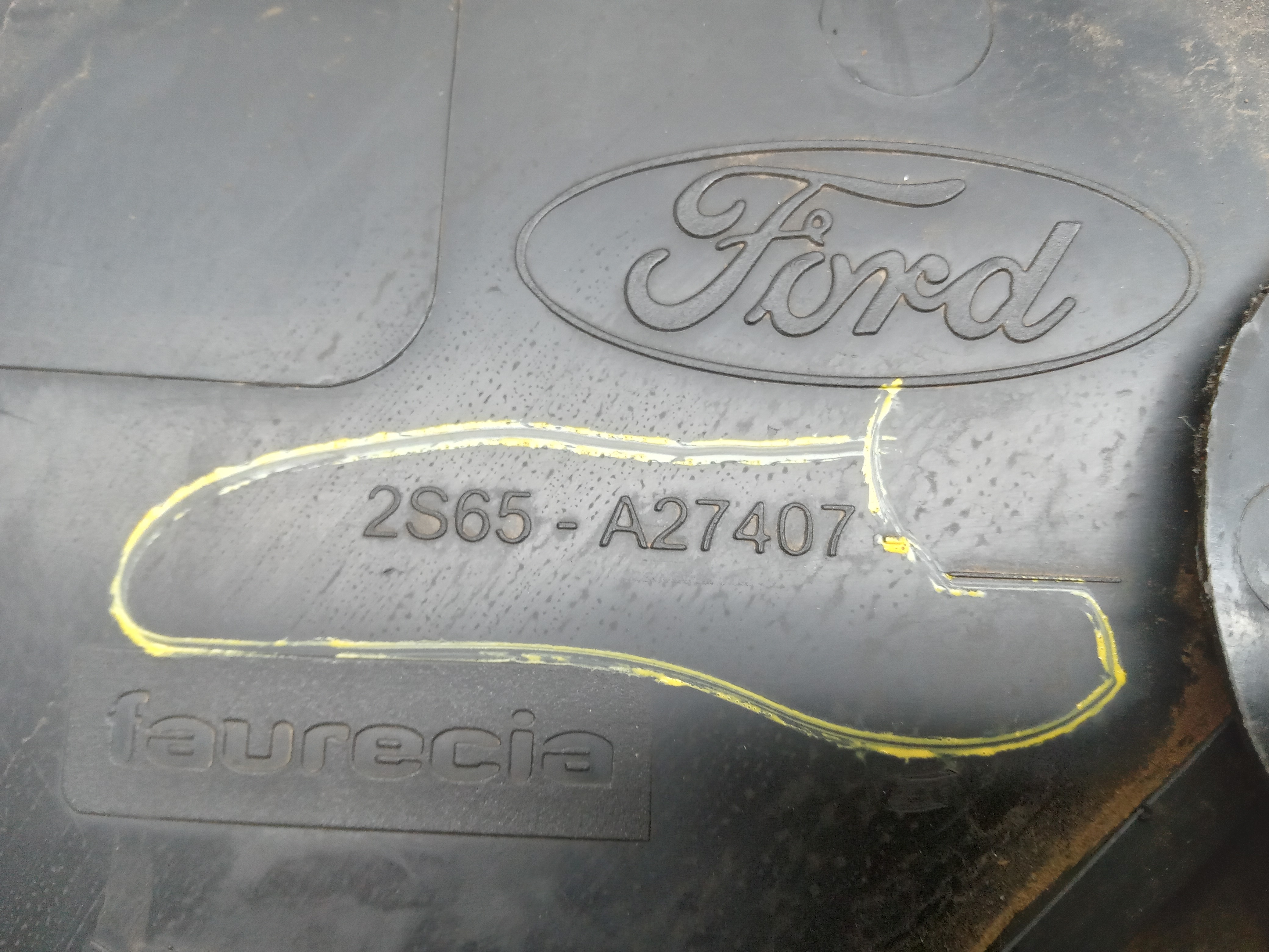 FORRO PORTA TRAS LE FORD FIESTA 2010 3
