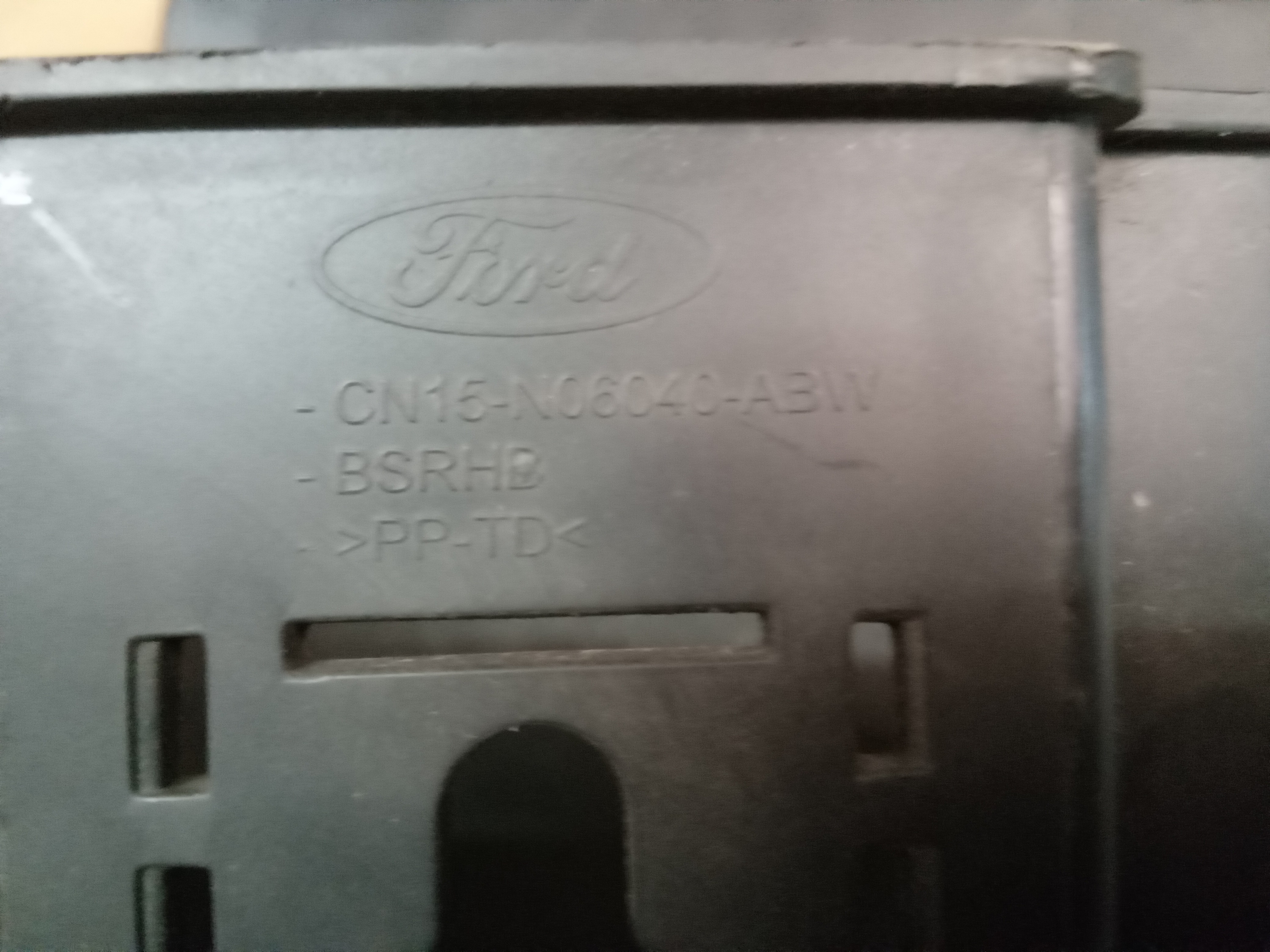 PORTA LUVAS FORD ECOSPORT 2014 3