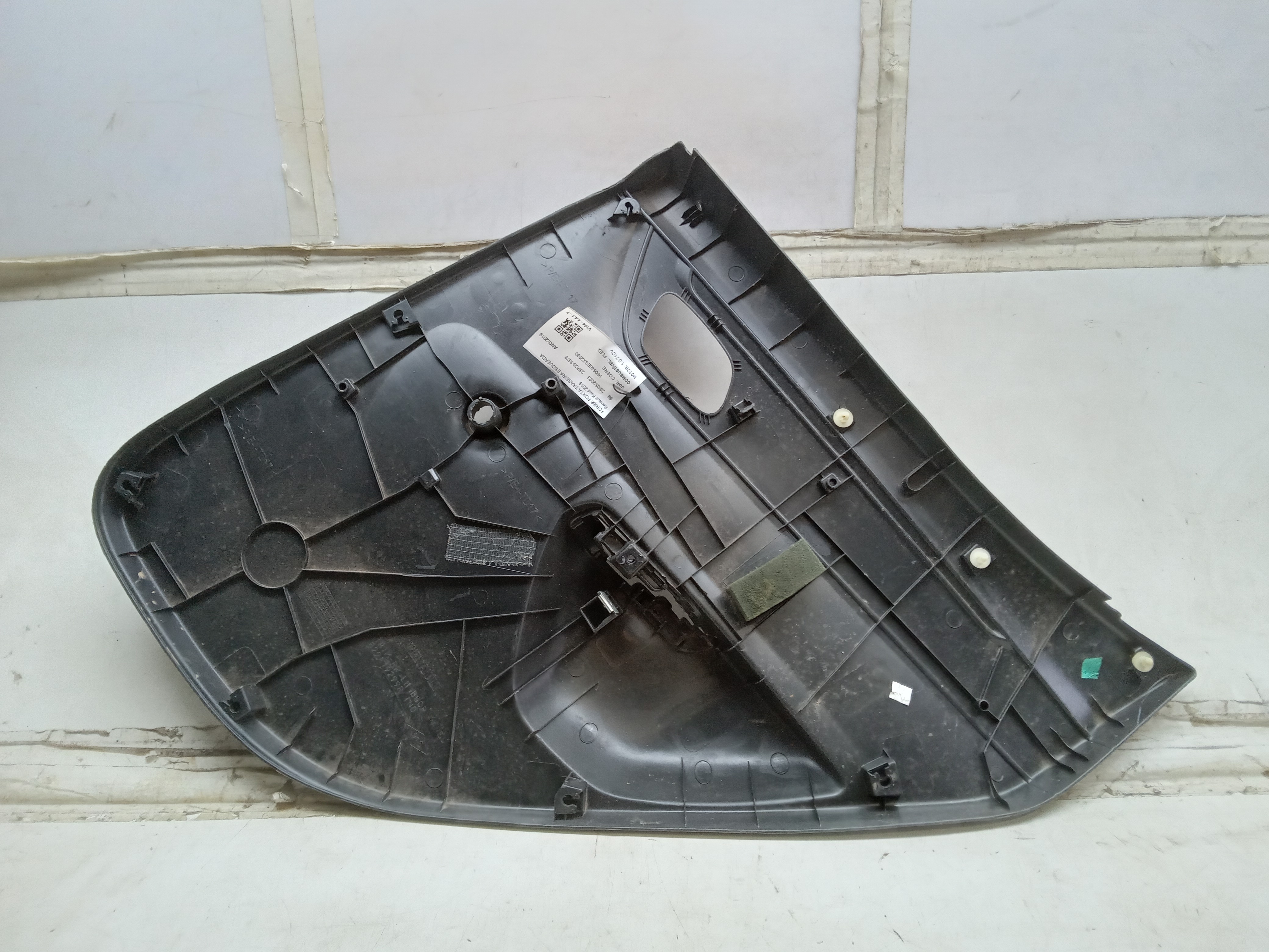 FORRO PORTA TRAS LE Renault Kwid 2019 2