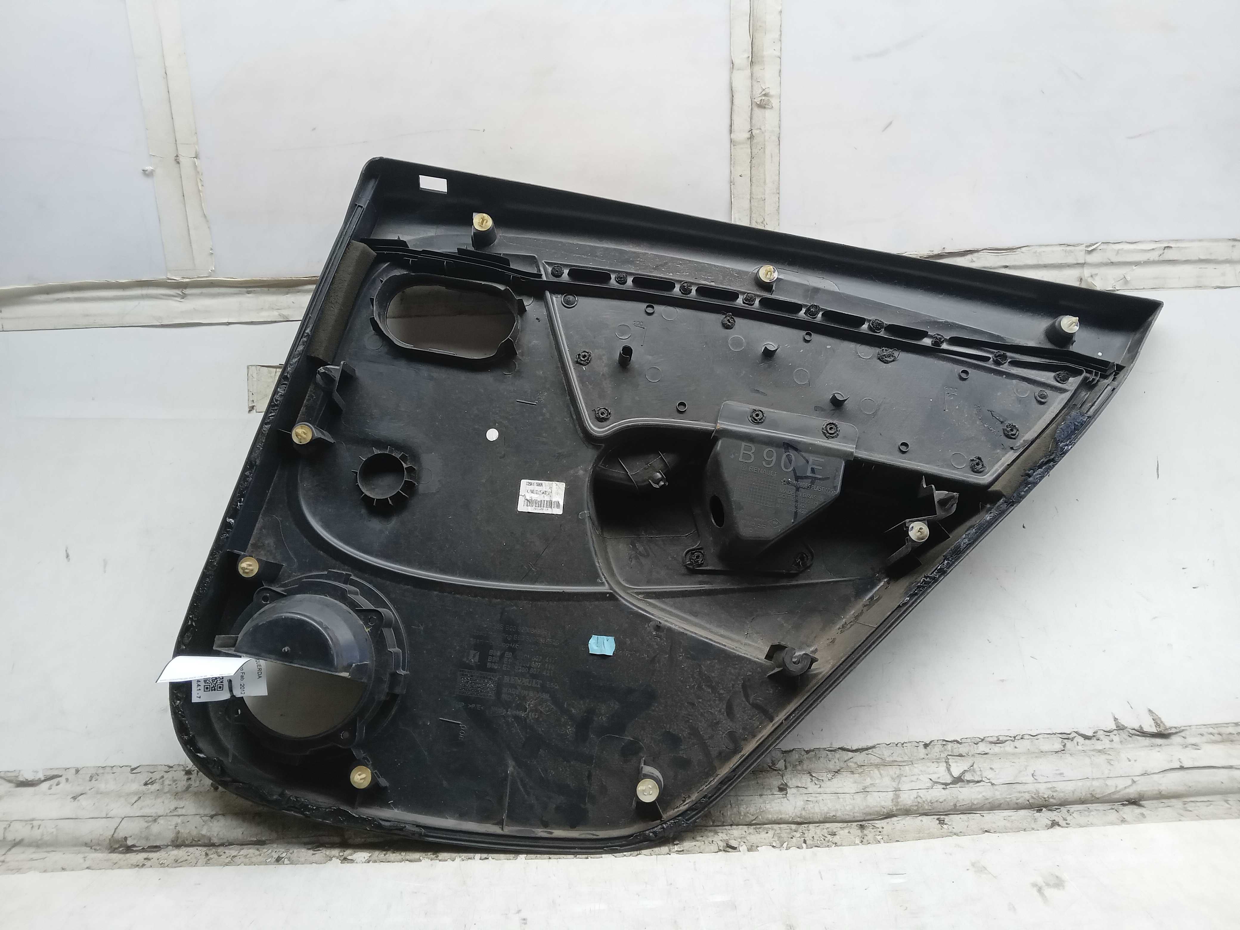 FORRO PORTA TRASEIRA ESQUERDA Renault Sandero Stepway 2012 2