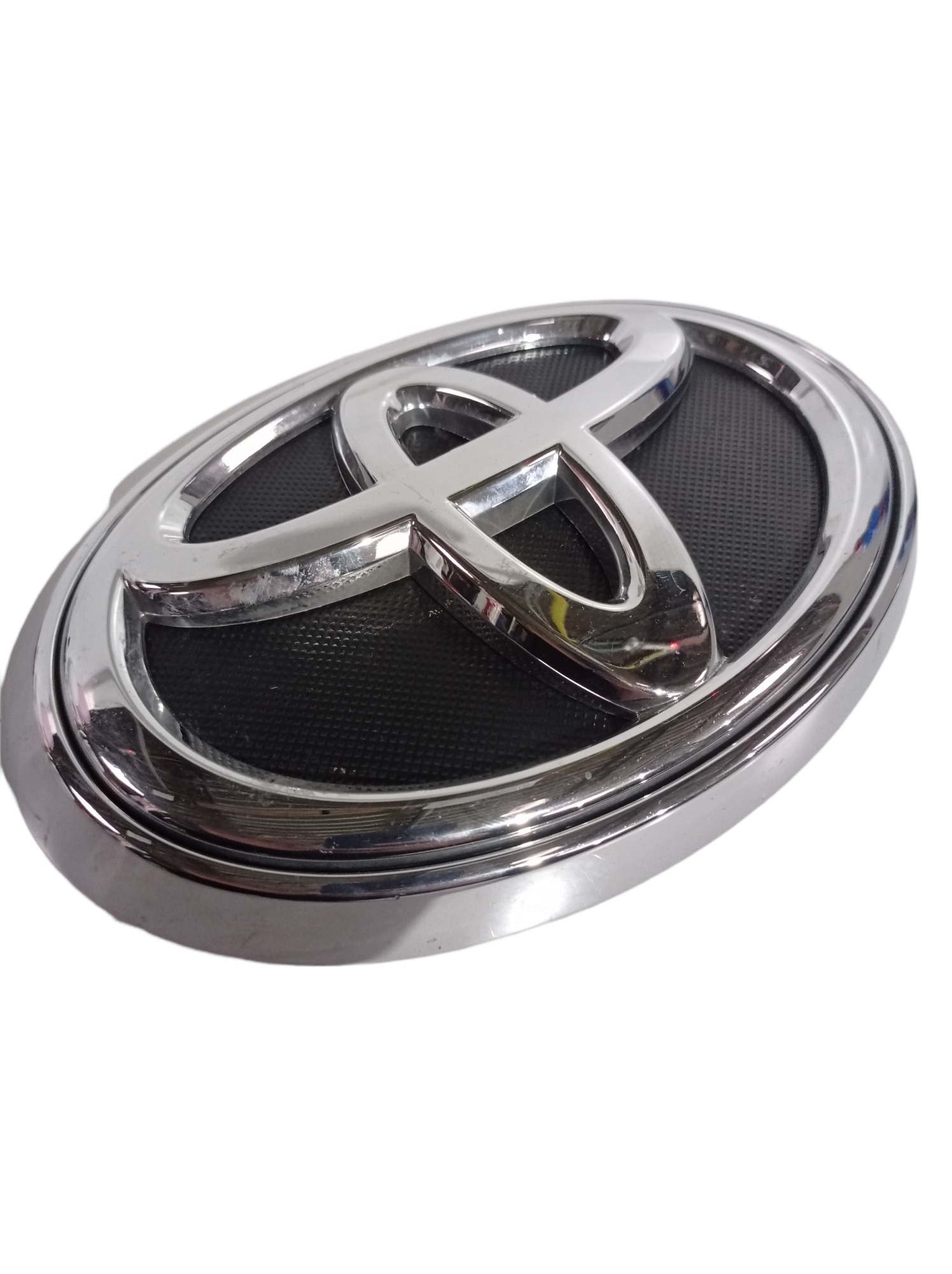 753120k100 Emblema Grade Frontal Toyota Hilux 2017 2020 3