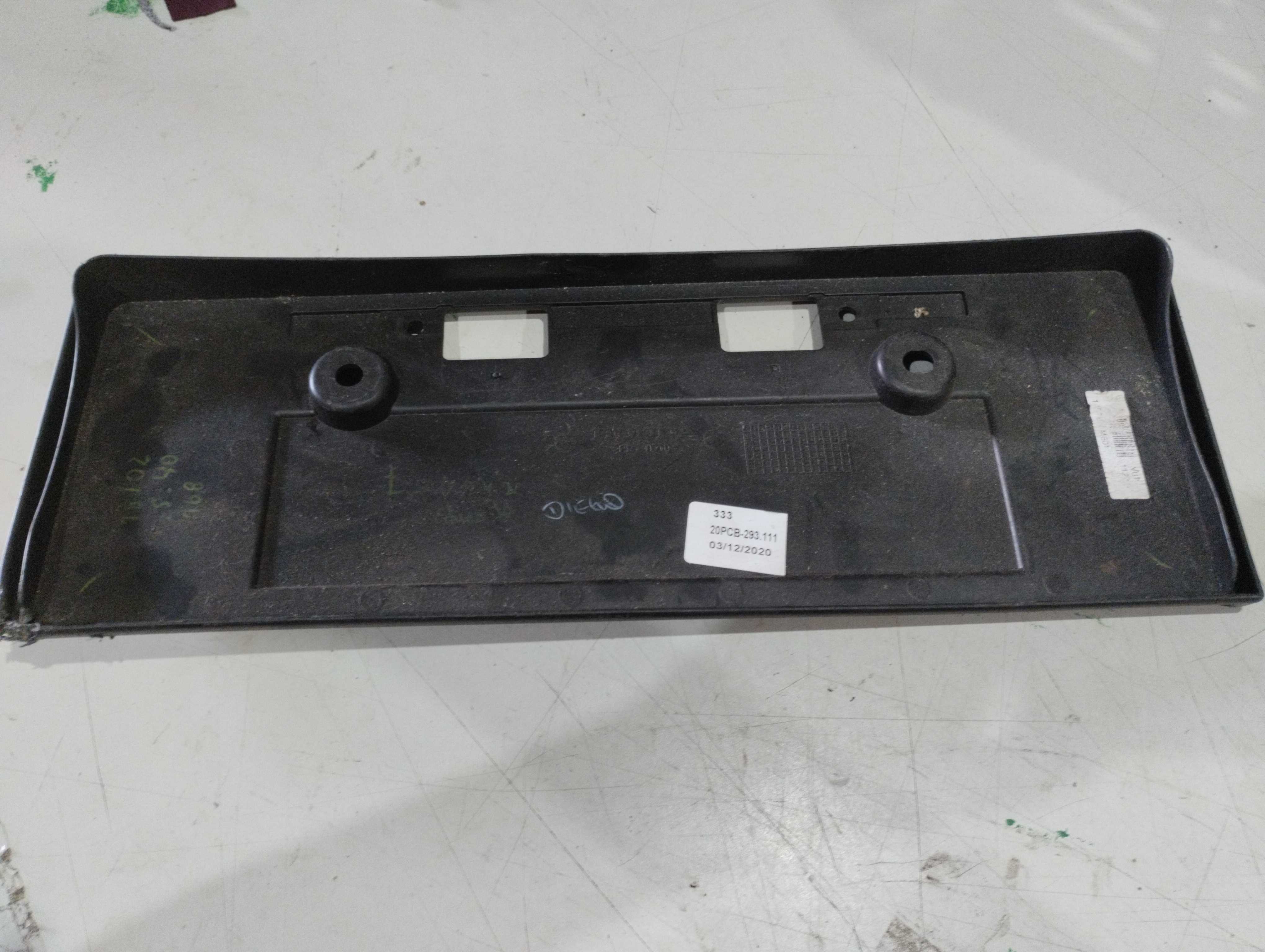 Moldura suporte placa para-choque Civic G10 2017 4