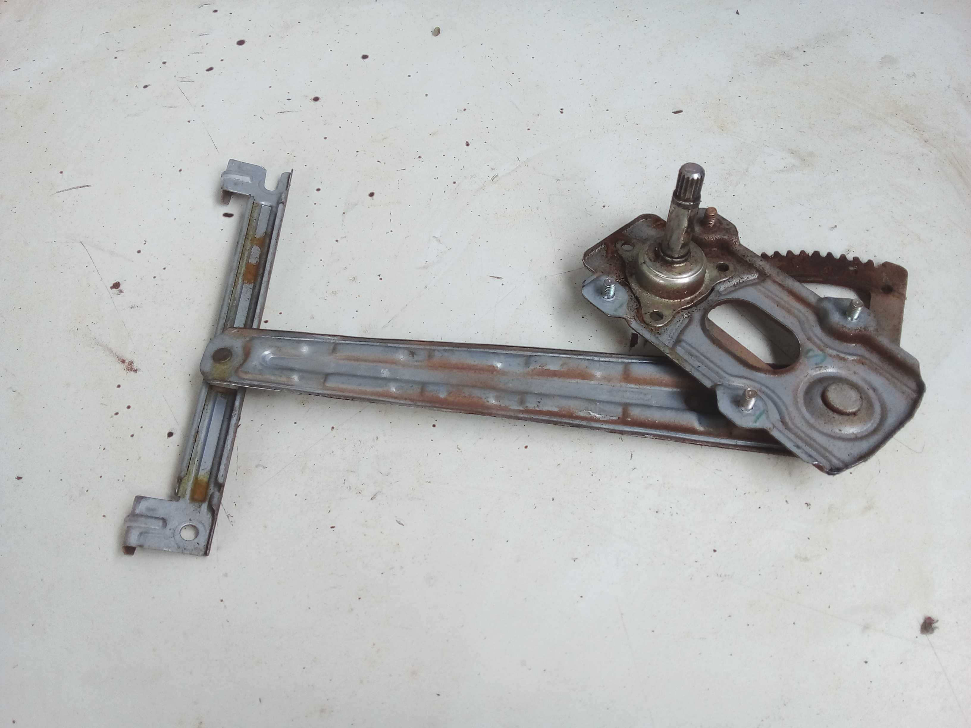 MAQUINA VIDRO TRASEIRA DIREITA KWID 2021 8072067776R 2