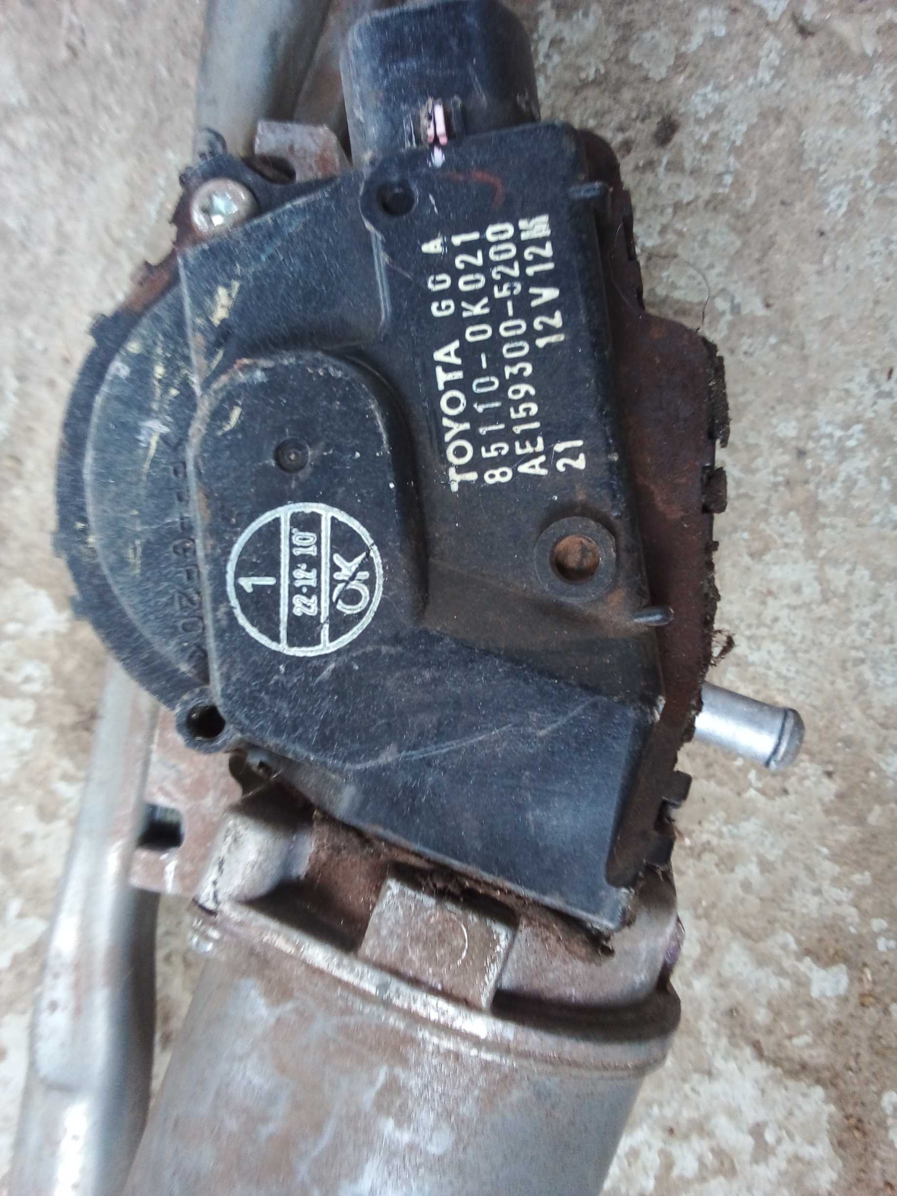 MAQUINA GALHADA LIMPADOR PARABRISA HILUX 2010