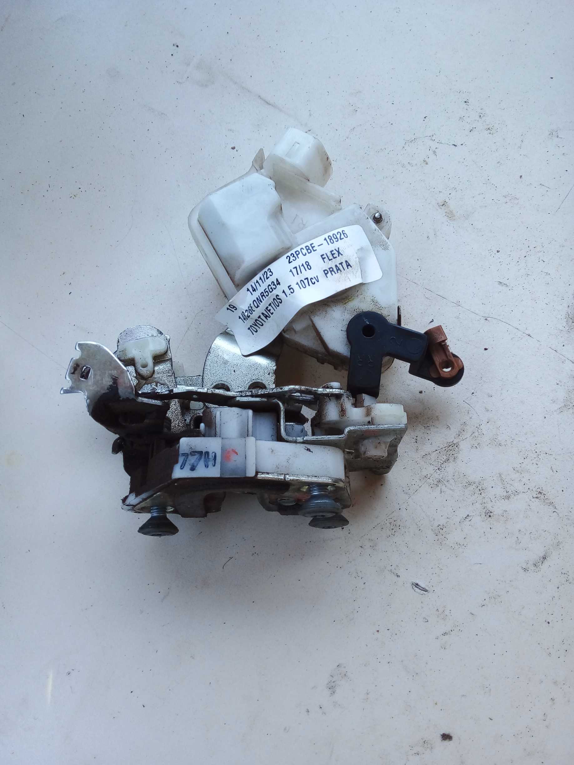 FECHADURA PORTA TRÁS DIREITA ETIOS 2018