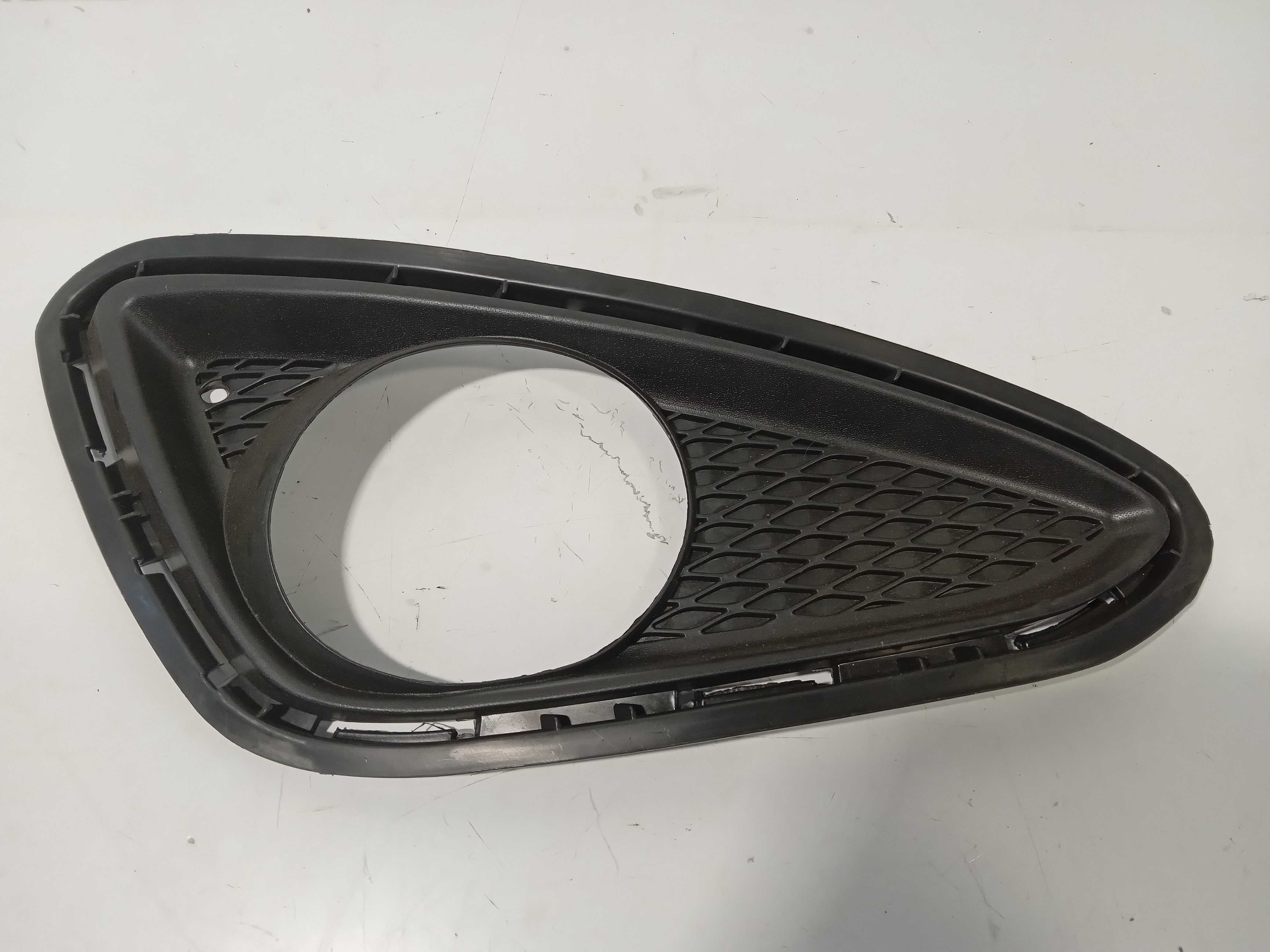 Grade Moldura Farol Milha Direito Hyundai Hb20 2