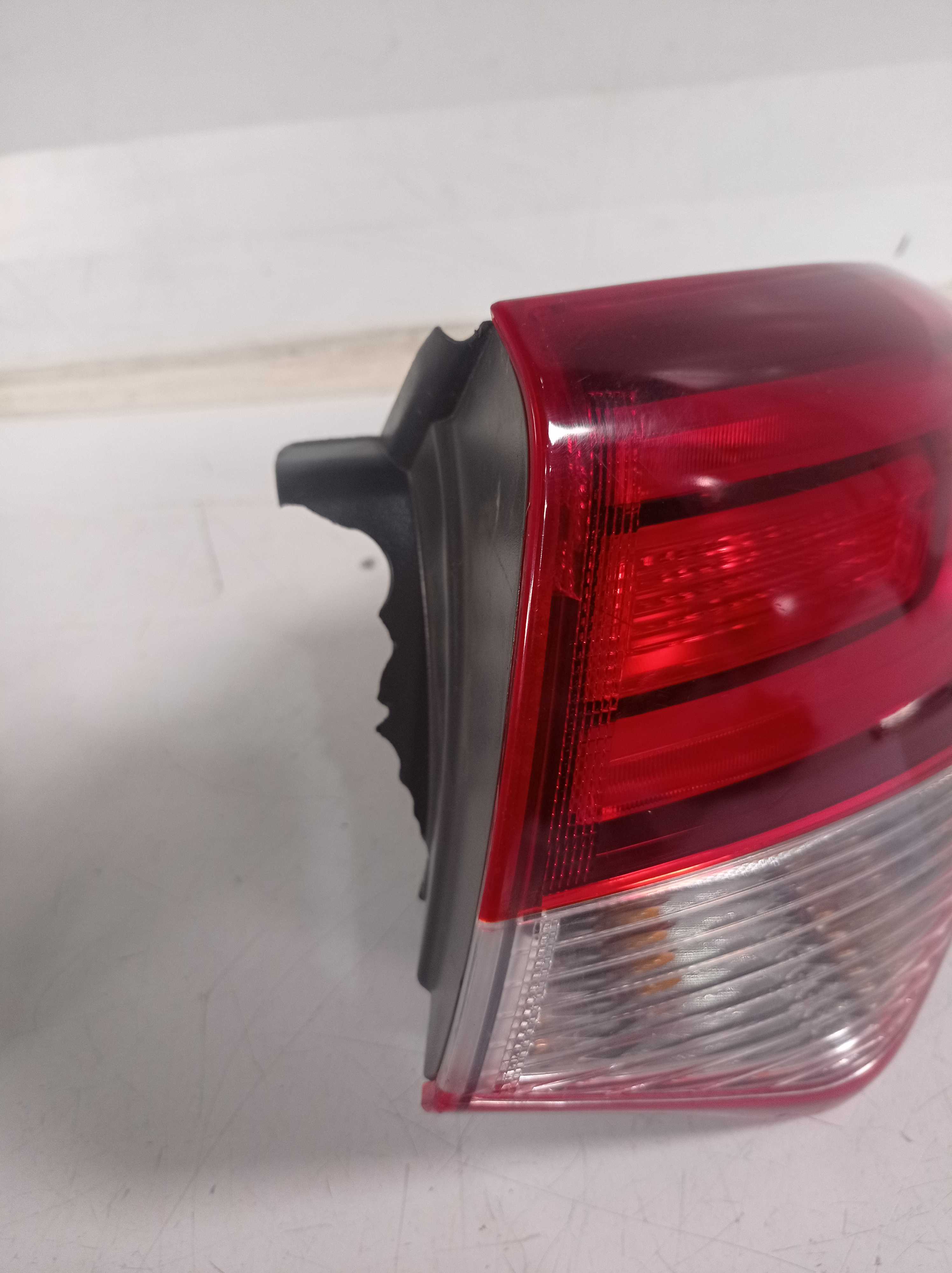LANTERNA TRASEIRA DIREITA HYUNDAI HB20 HATCH 17 19 P RECU 2