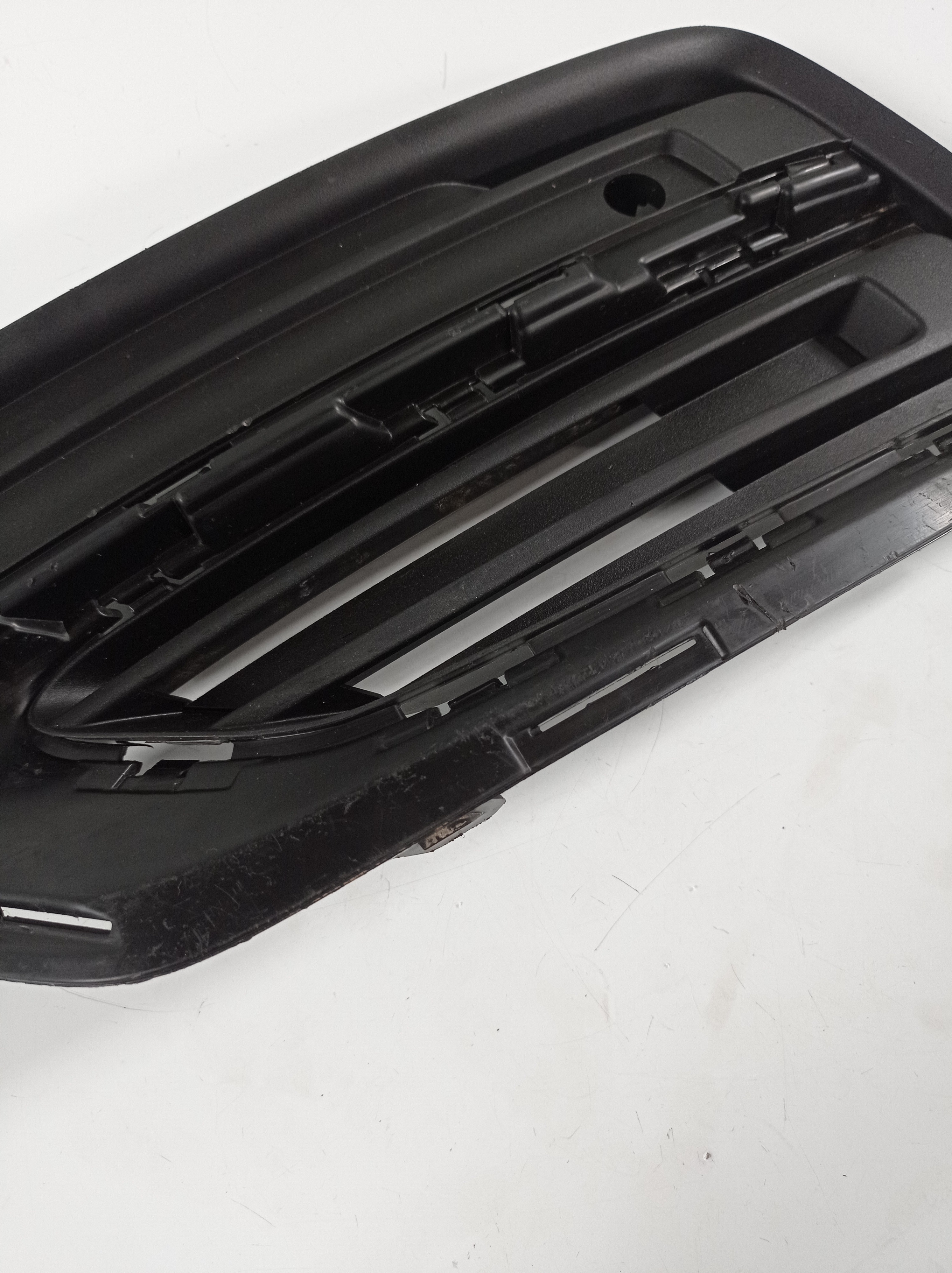31663514 Grade Moldura Milha Parachoque Diant Esq Xc90 2020 3