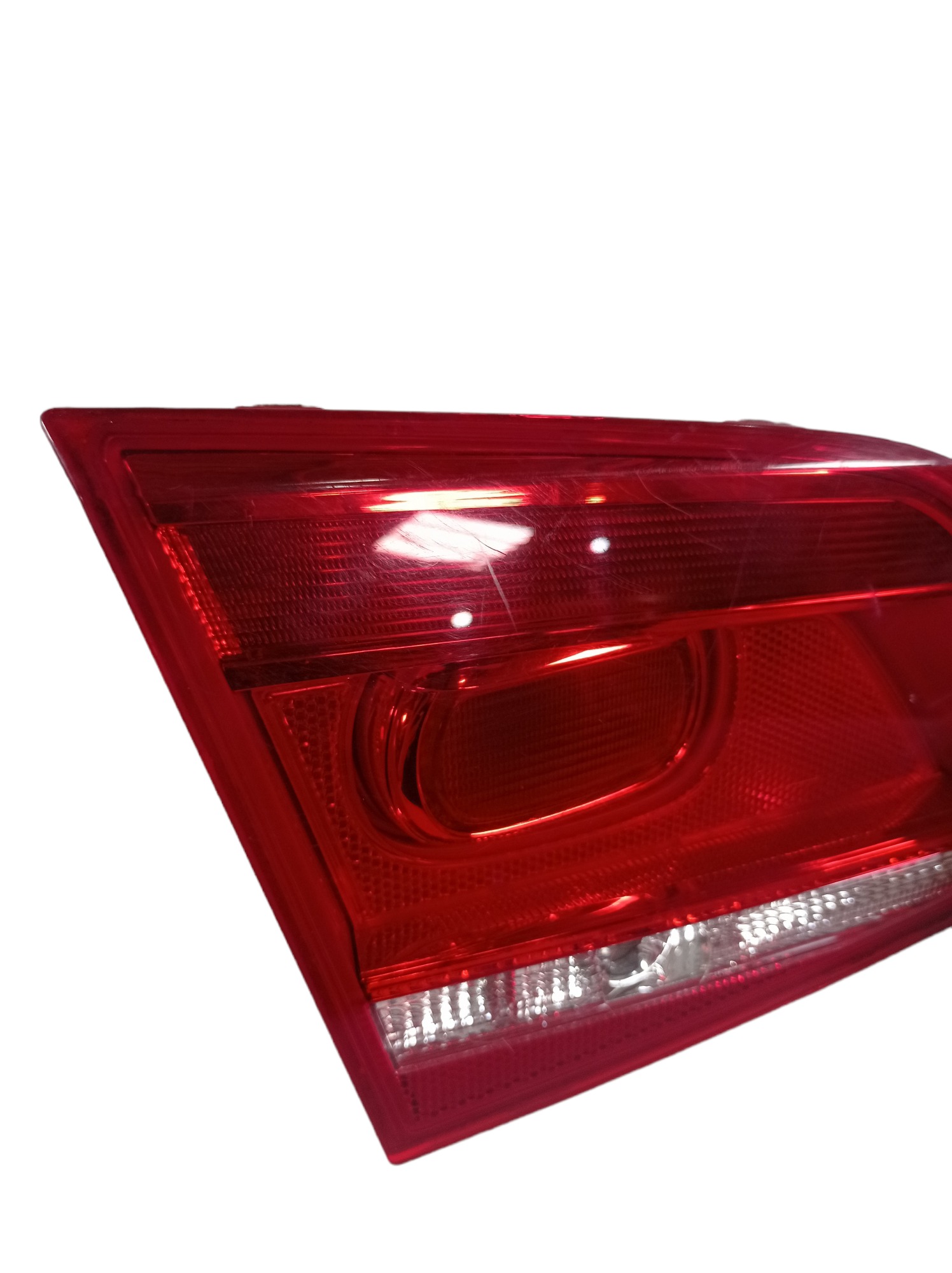 Lanterna Tampa Traseira Esquerda Vw Passat 2011 2012 Tsi 2