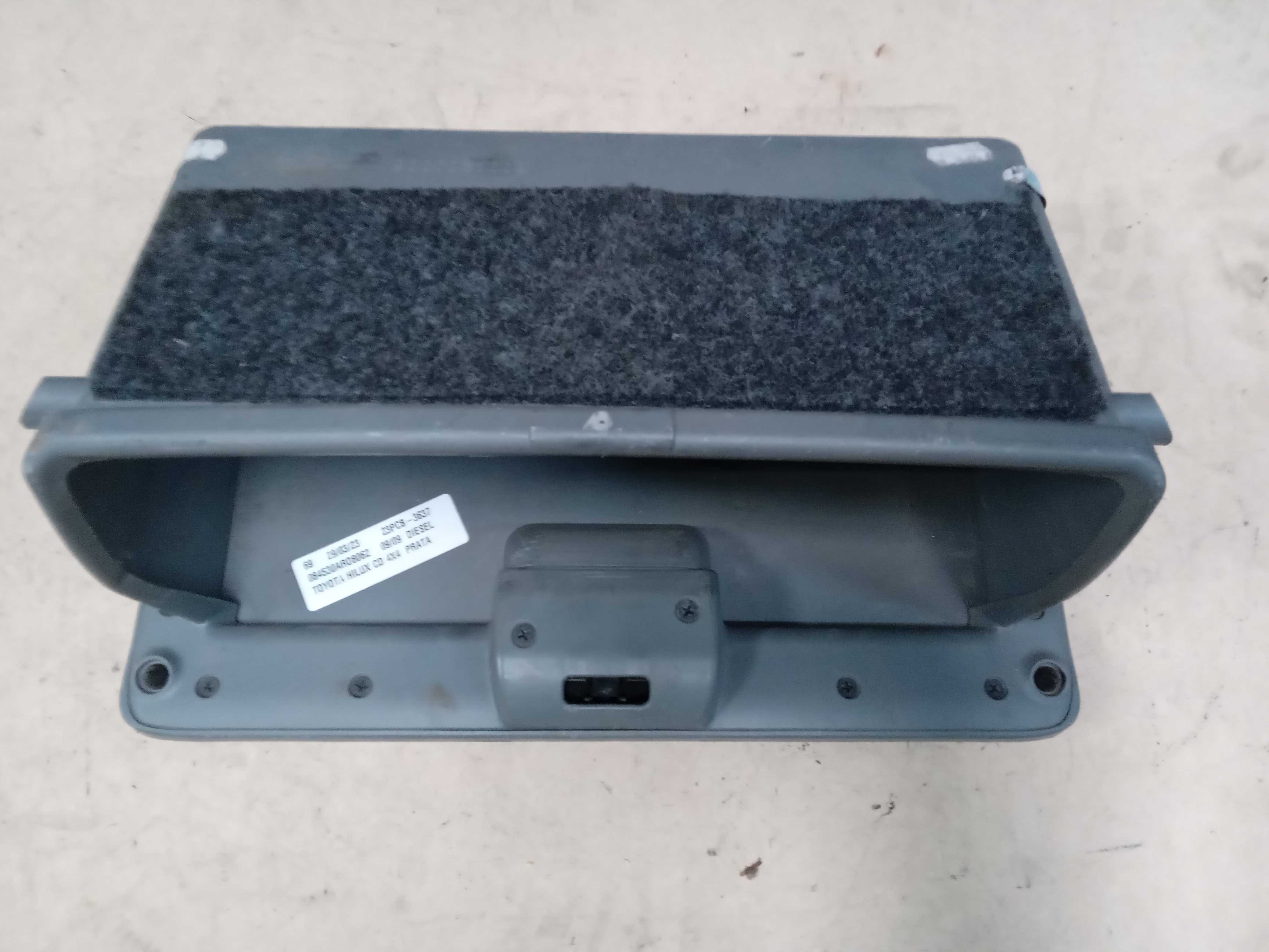 PORTA LUVAS TOYOTA HILUX 2009 1