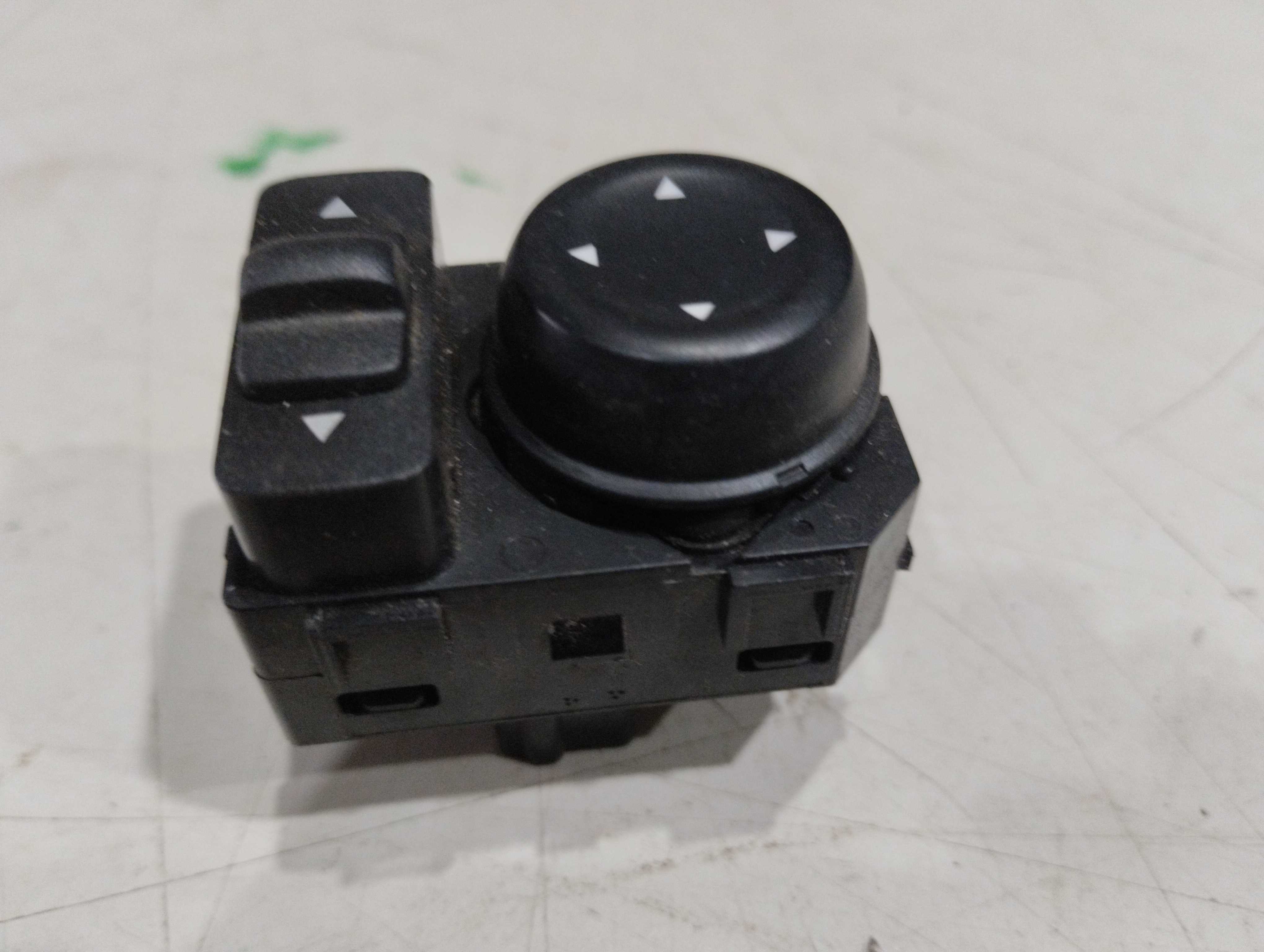 Botao regulagem retrovisor Renault Captur 2019 2