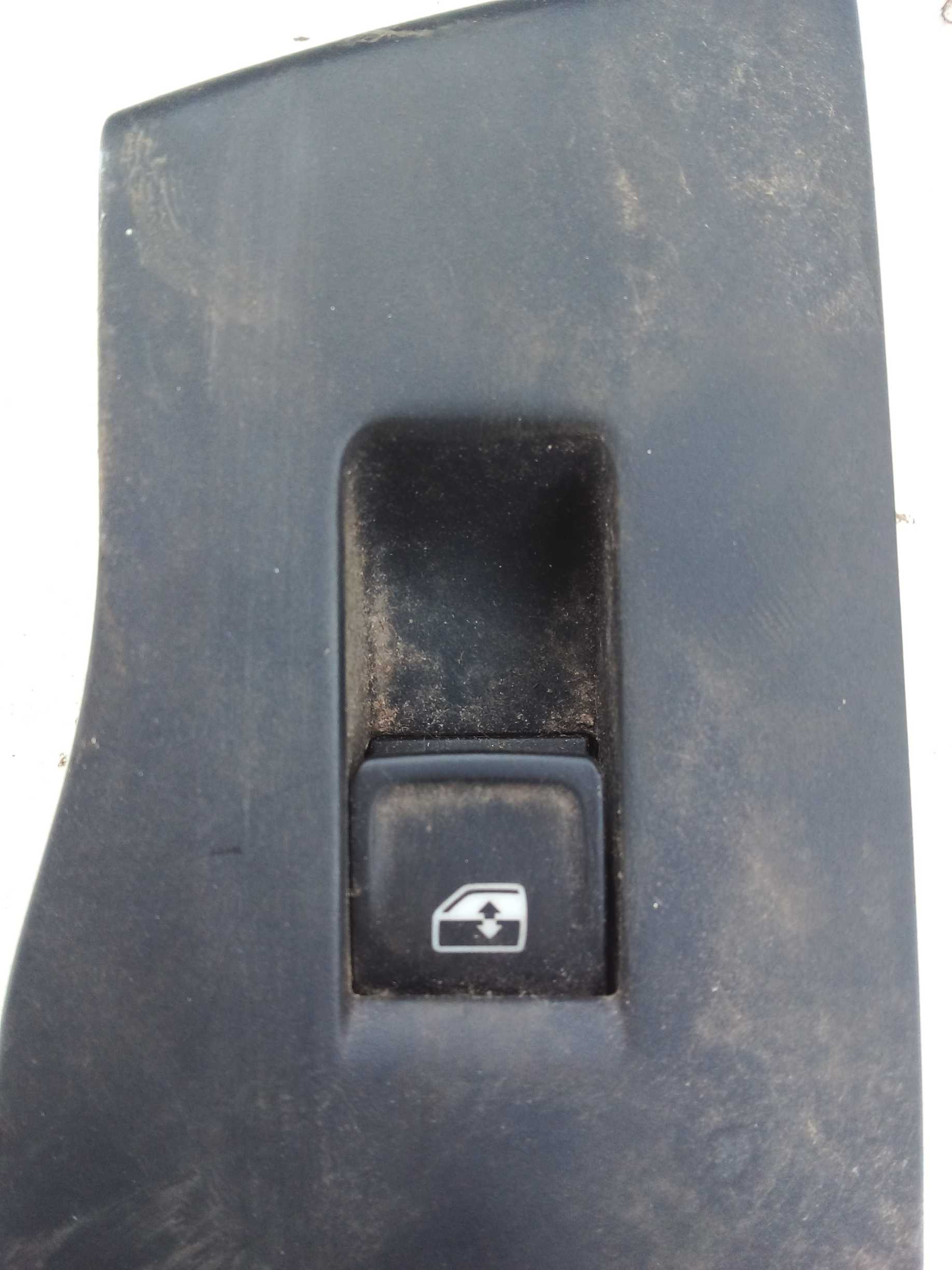 BOTAO VIDRO ELETRICO DIANT DIREITO T-CROSS 2019 1