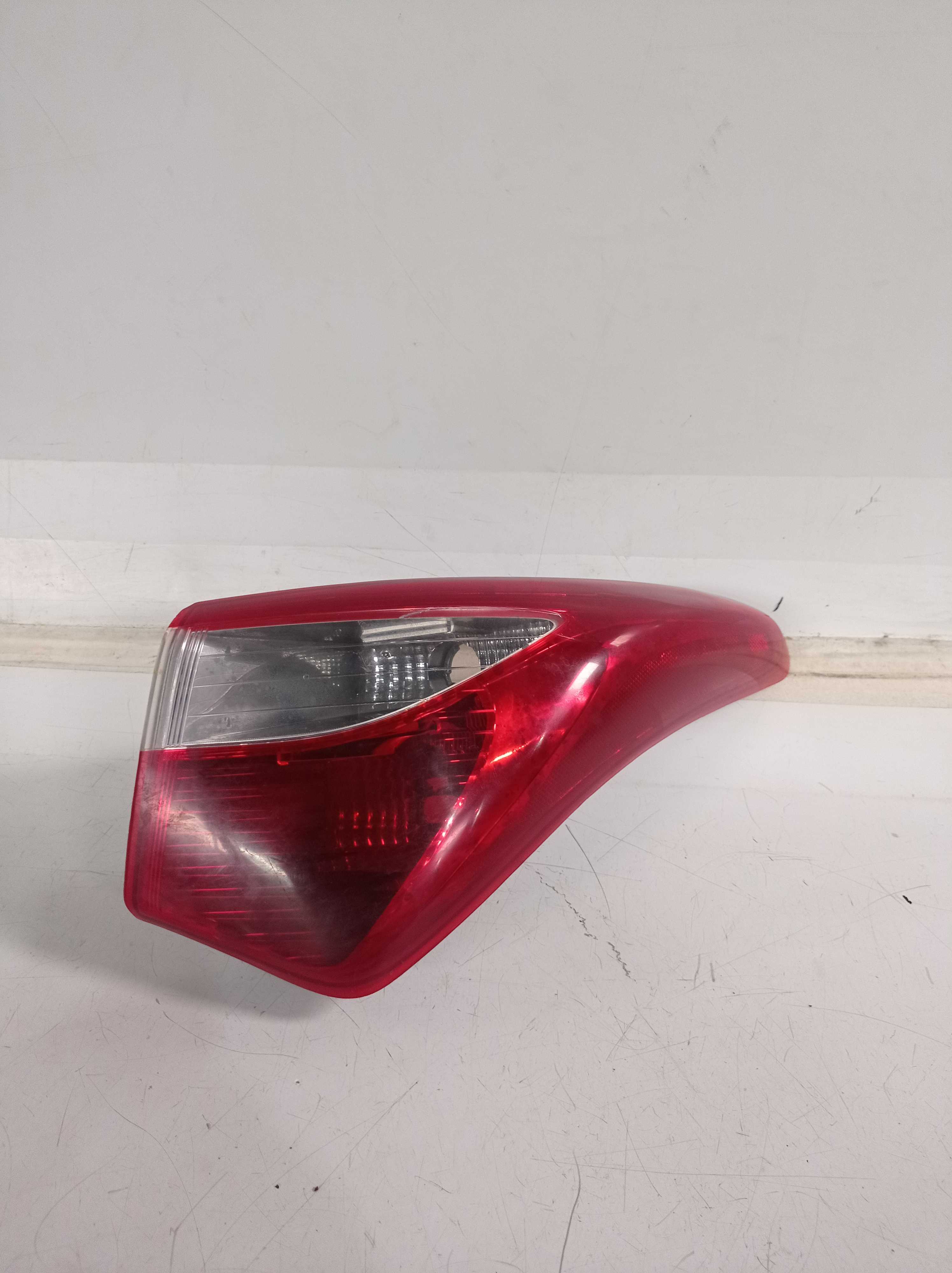LANTERNA TRASEIRA DIREITA HYUNDAI HB20 HATCH 12 14 P REC 1