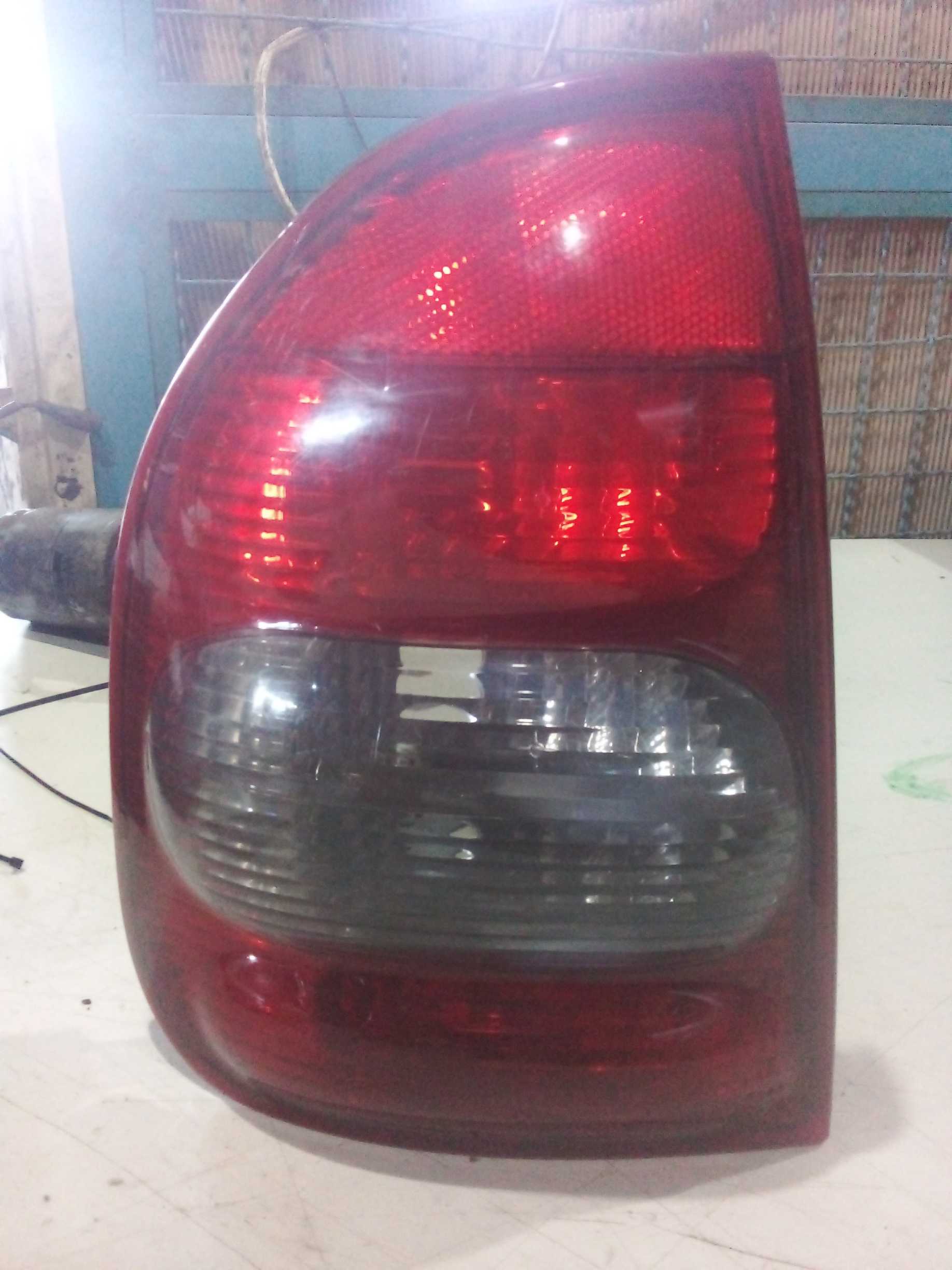 LANTERNA TRAS ESQUERDA BOLHA CORSA 2001 1