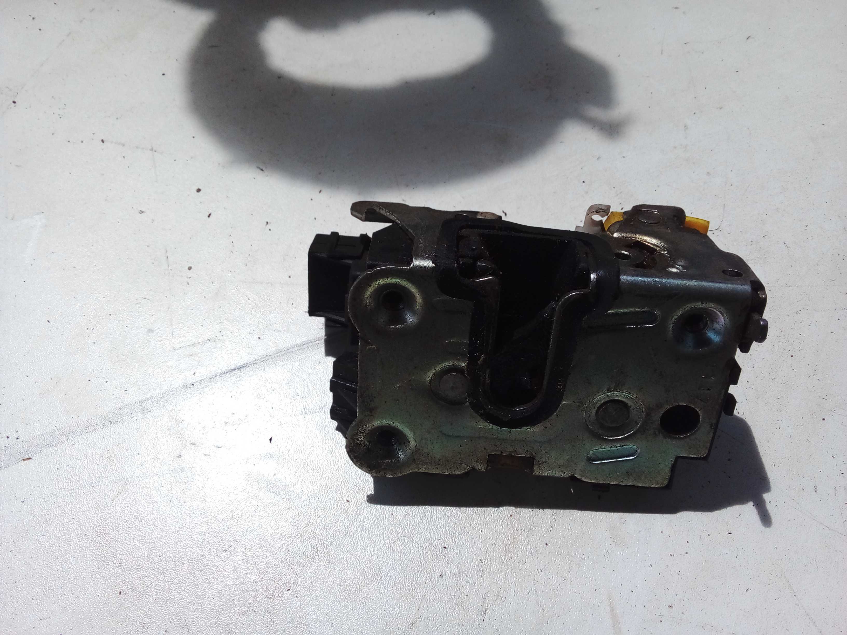 FECHADURA PORTA TRASEIRA DIREITA DUSTER 2017 2
