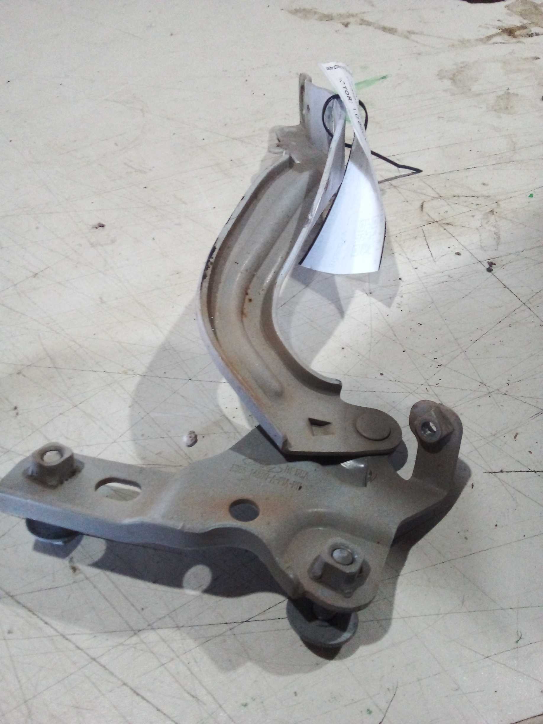 DOBRADIÇA DIREITA DO CAPÔ Ford Ka 2019 e3b516800a 1