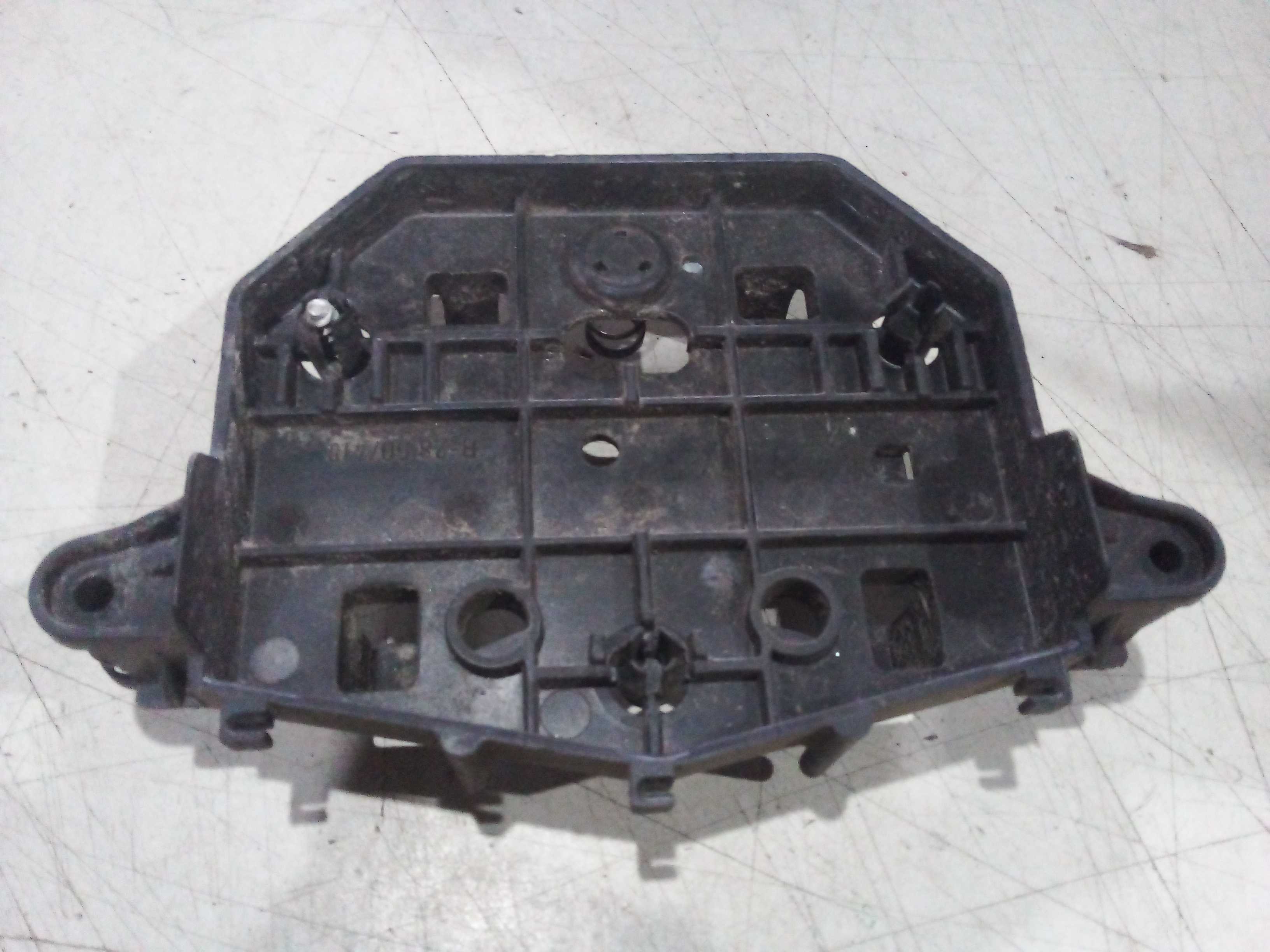 CAPA TAMPA BUZINA C3  15301F0101 2