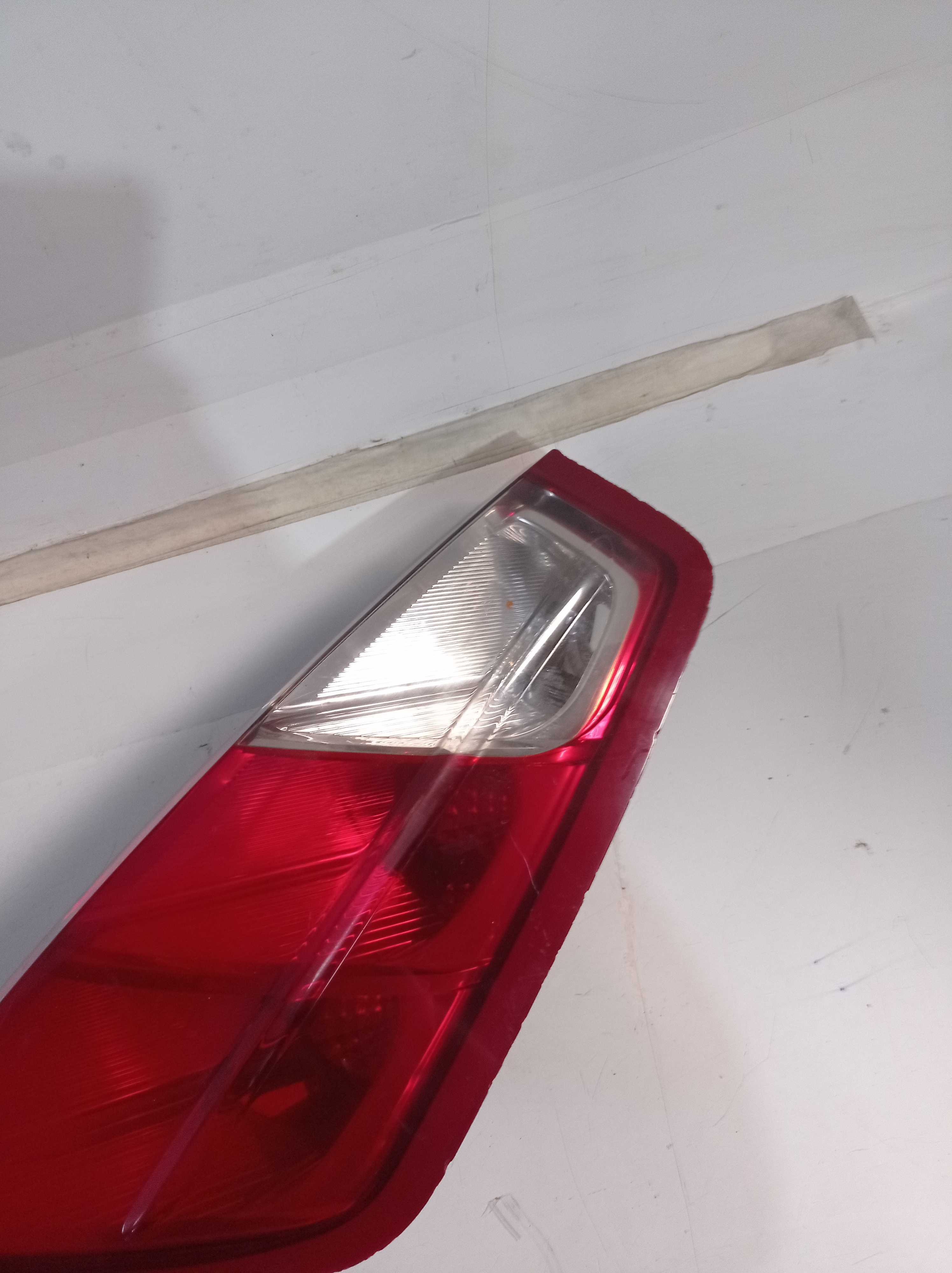 LANTERNA TRASEIRA DIREITA FIAT PUNTO 2008 A 2012 3