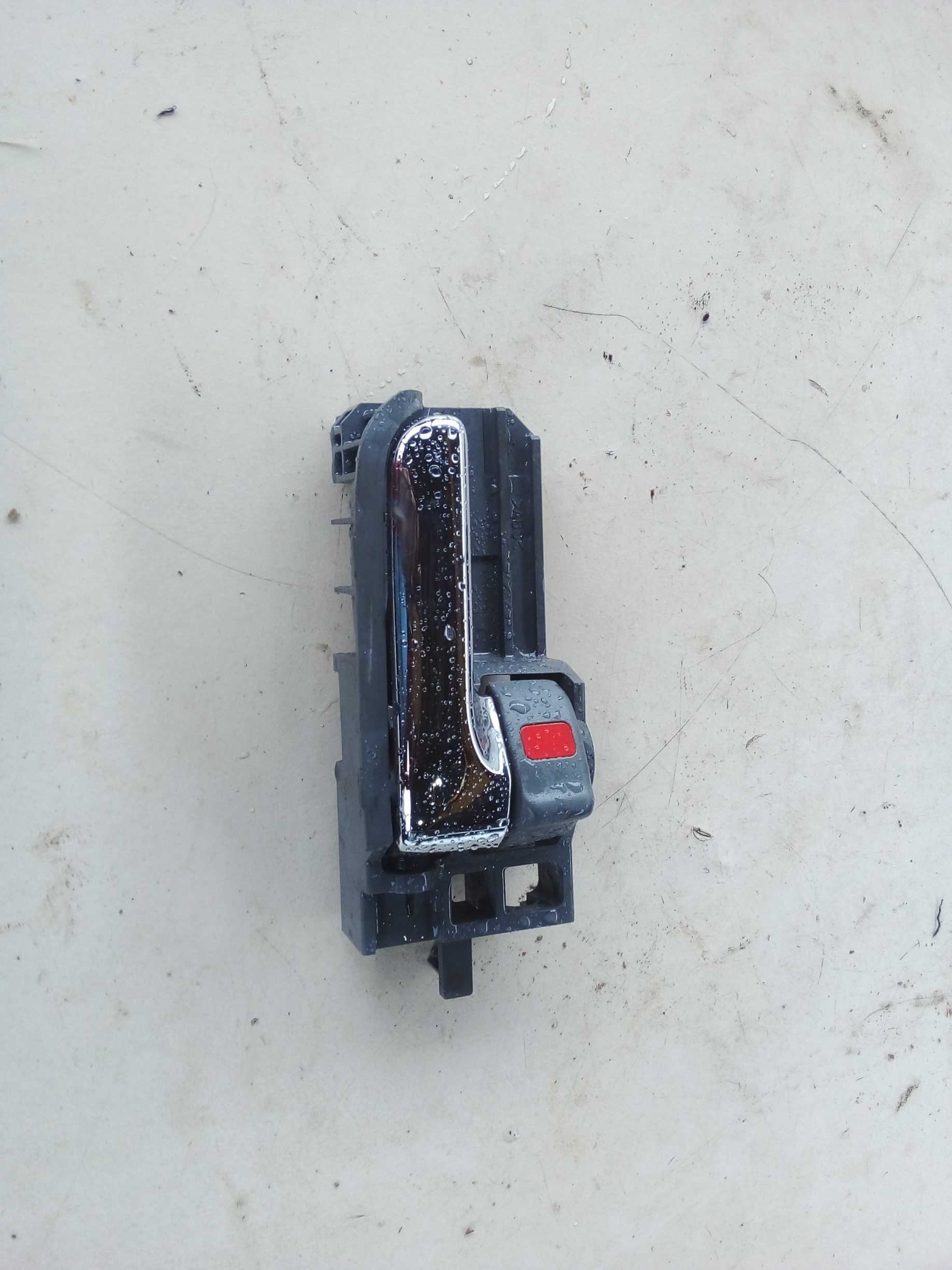MAÇANETA INTERNA DIREITA HILUX 2010