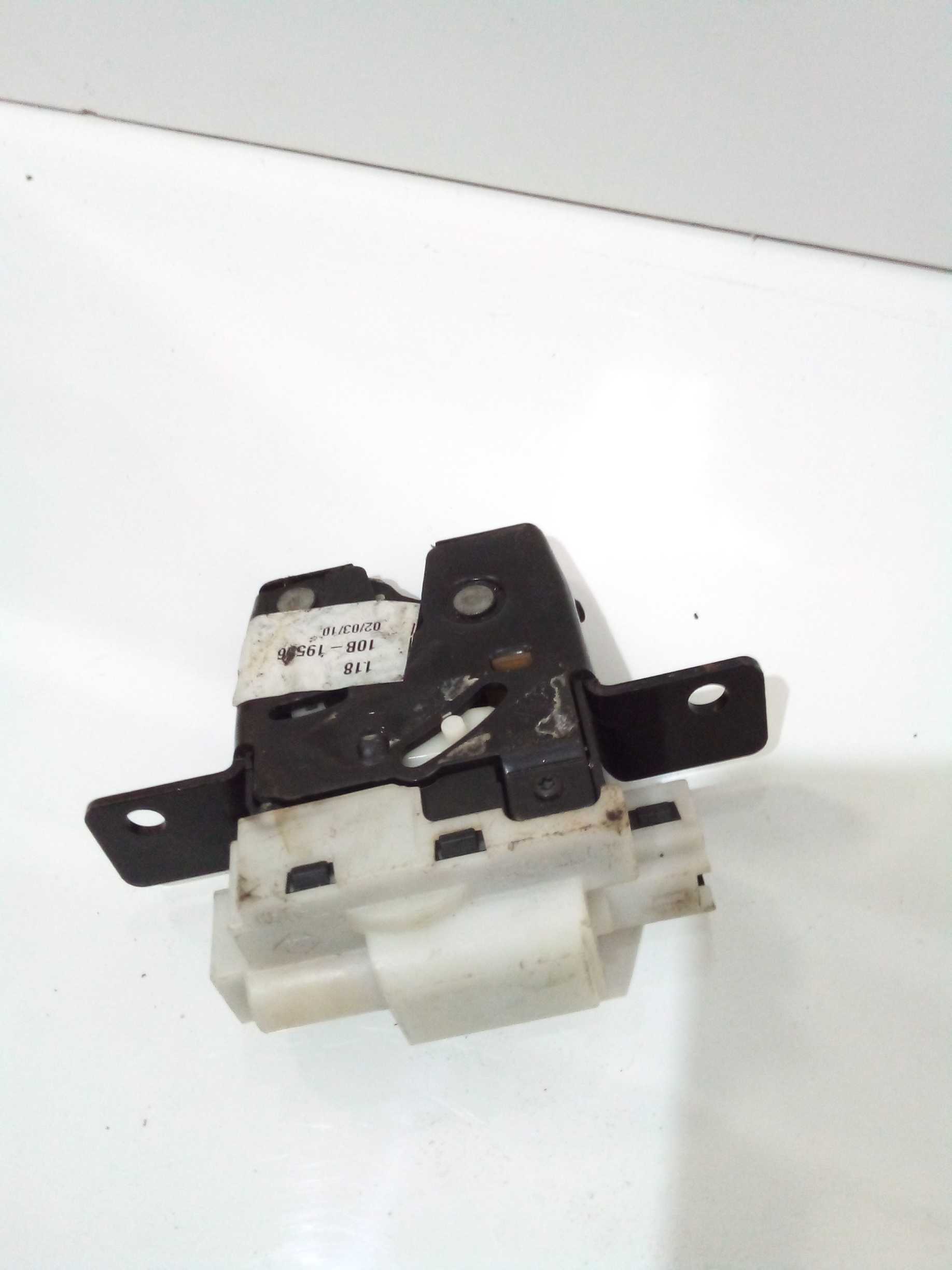 Fechadura Da Tampa Traseira Renault Megane Sedan 2008 2