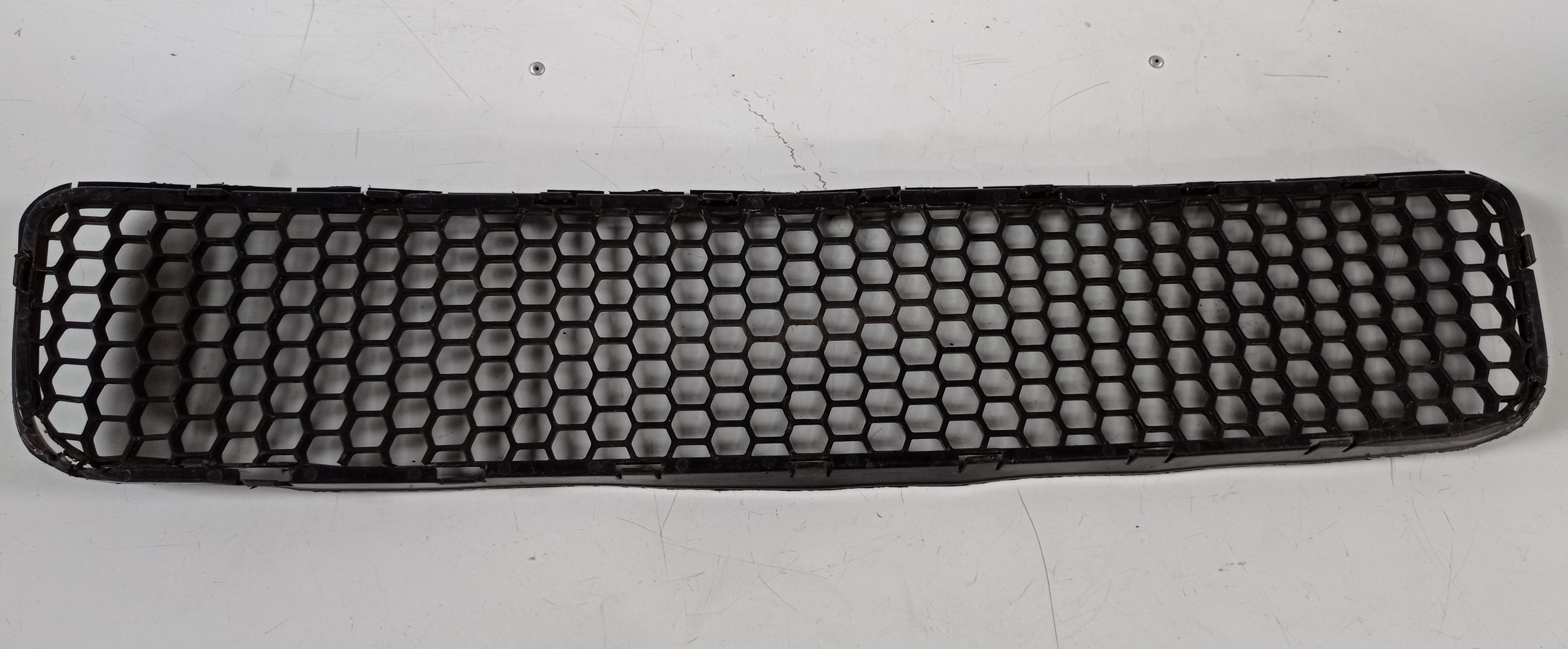 7l6853678 Grade Inferior Parachoque Vw Touareg 2006 A 2010 4