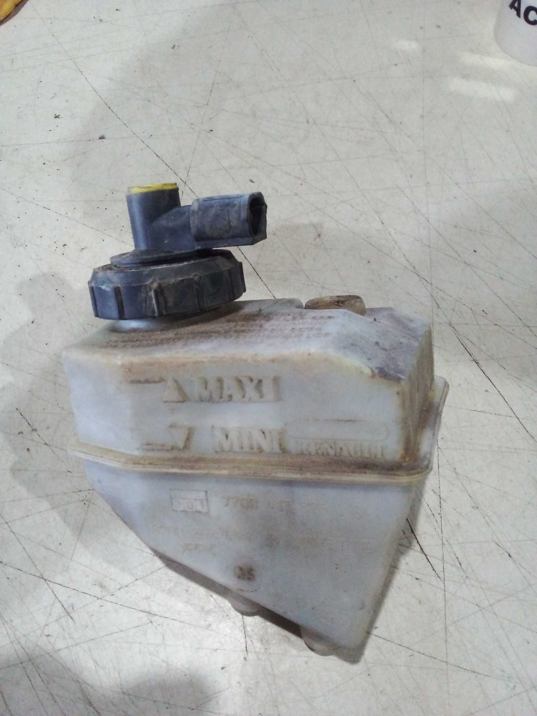 RESEVATORIO CILINDRO MESTRE  CLIO 2003 7700427825