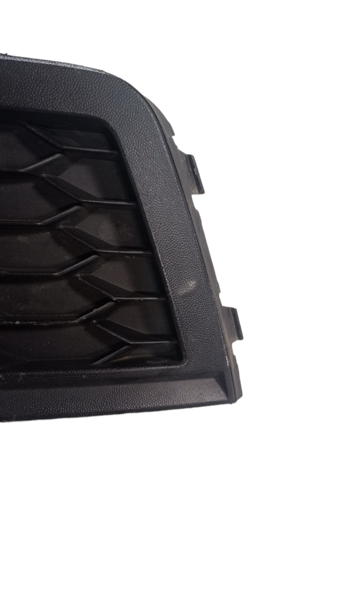 Moldura Farol Milha Esquerdo Vw Saveiro G7 2018 A 2019 4