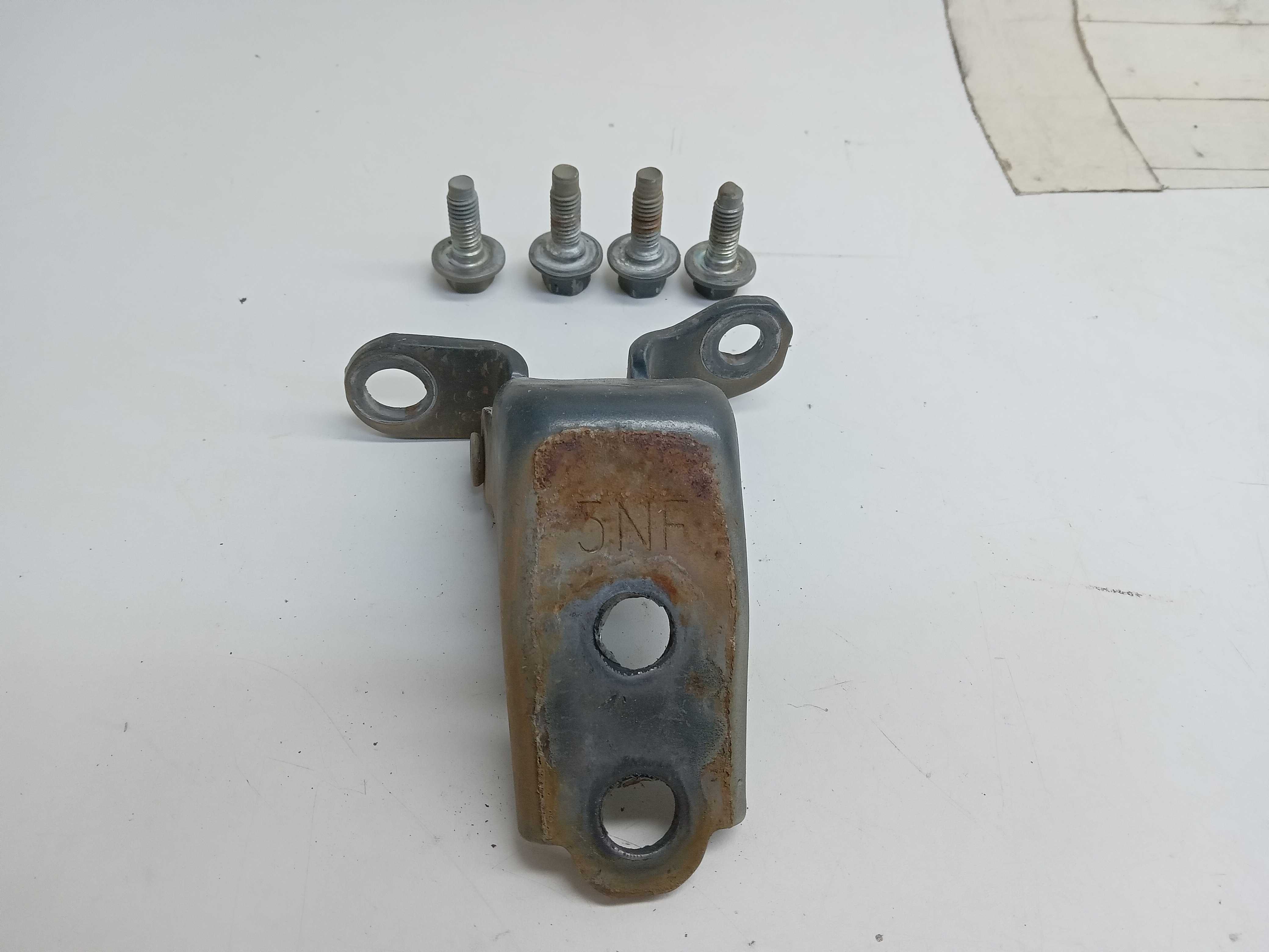 DOBRADIÇA SUPERIOR PORTA DIANTEIRA ESQUERDA HONDA CIVIC 2005 2