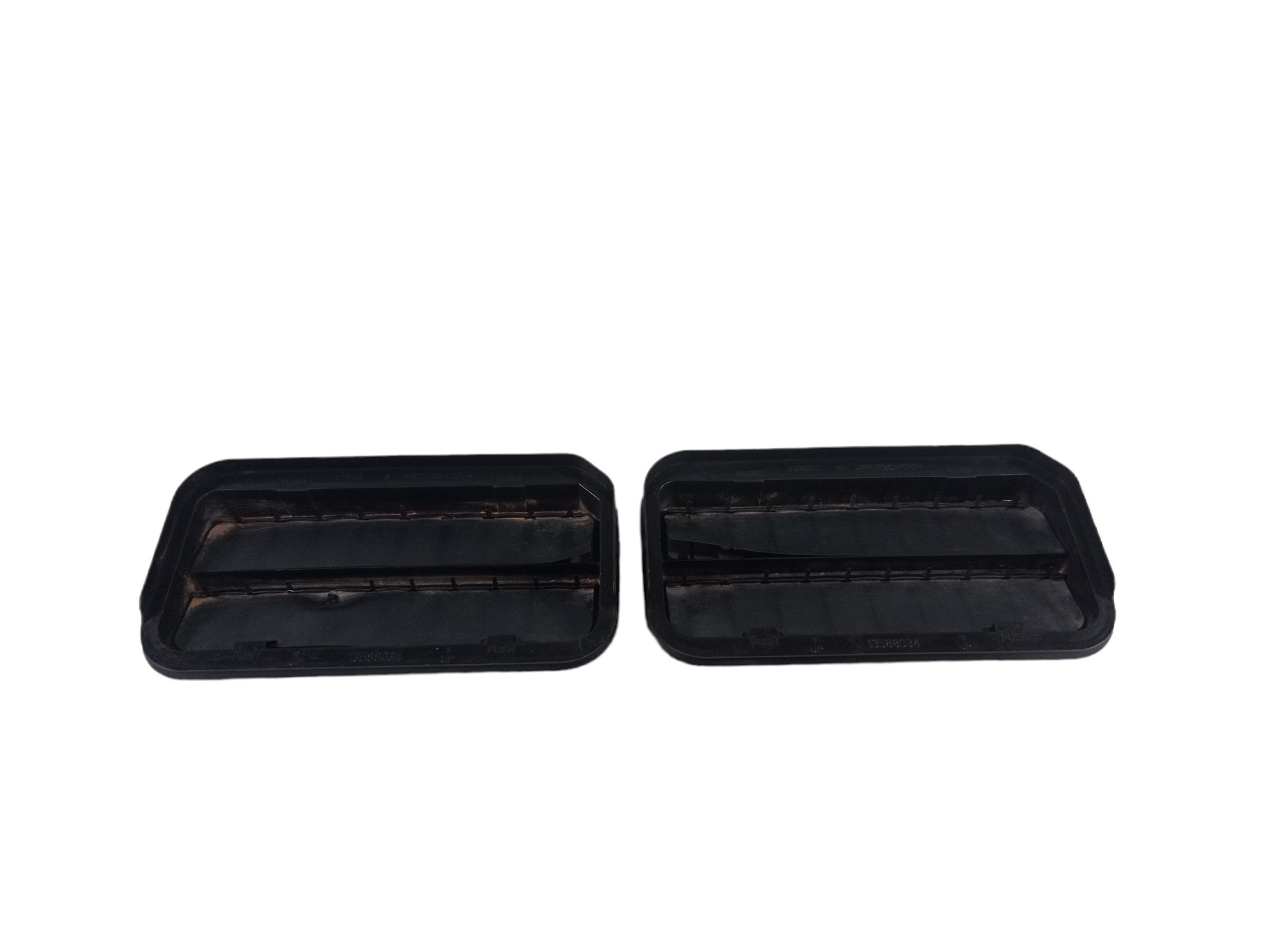 Par Difusor Painel Traseiro Carroceria Gm Cruze Sedan 17/20