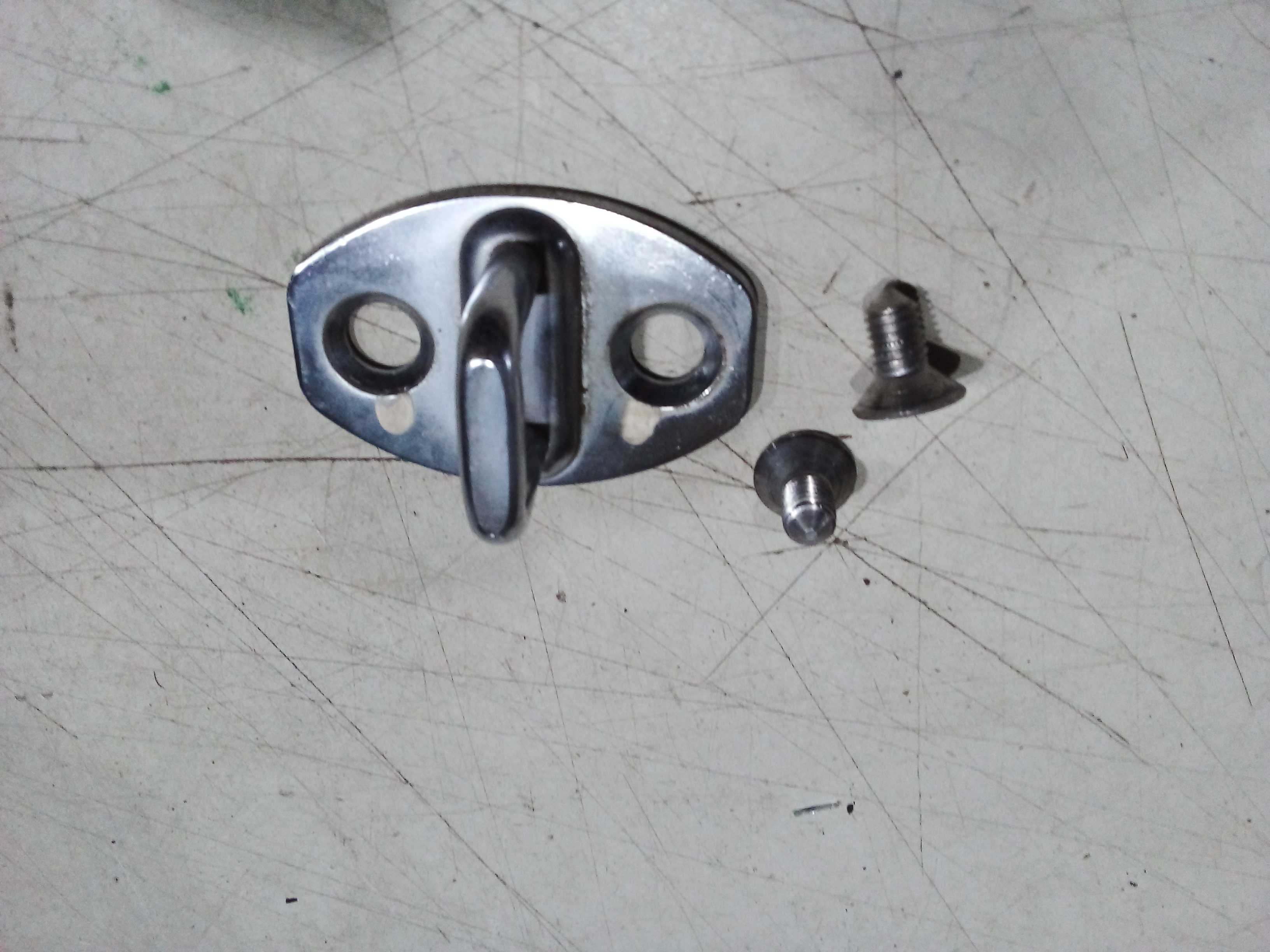 BATENTE  PORTA TRASEIRA DIREITA Volkswagen Gol 2012 1