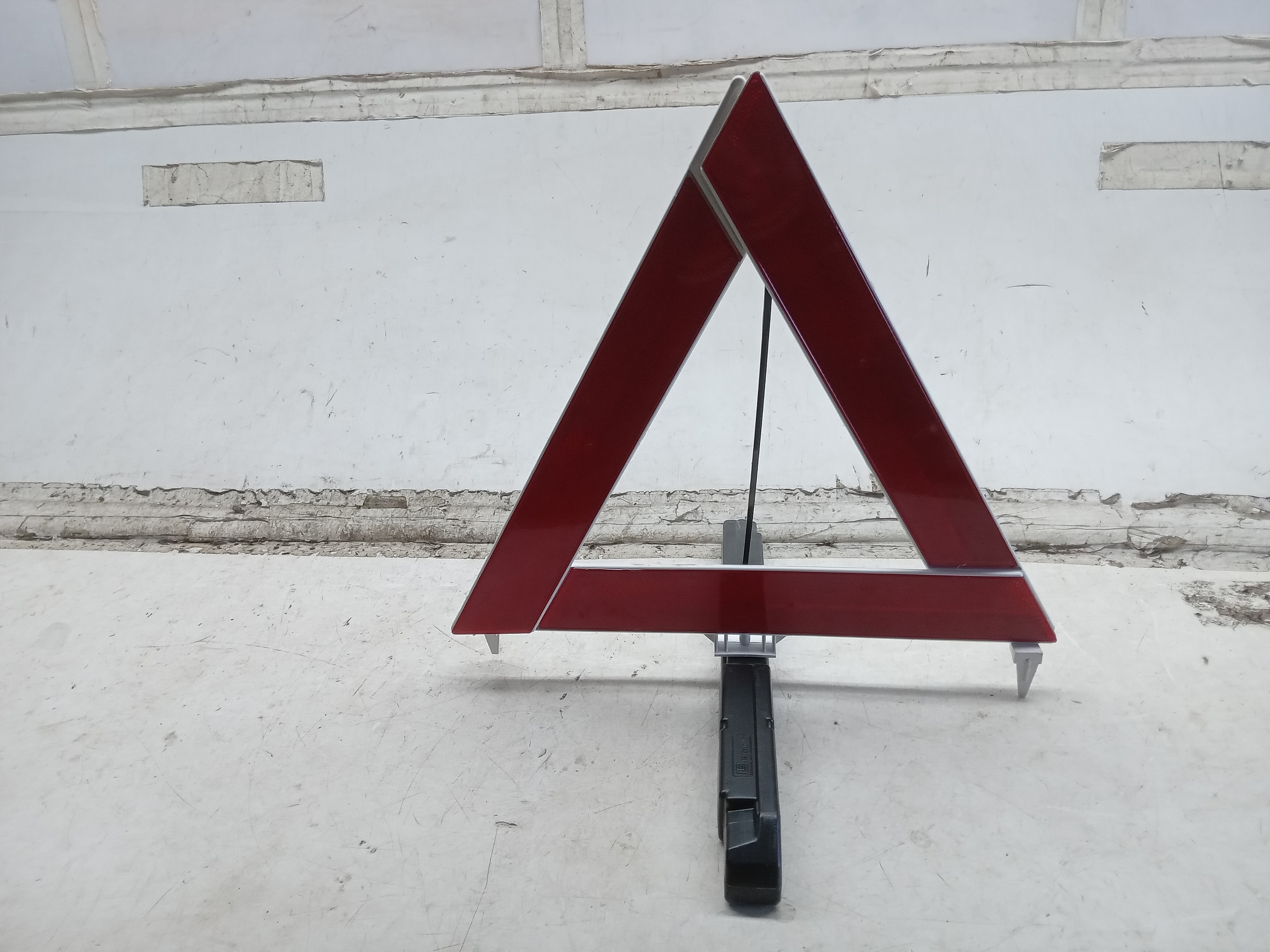 TRIANGULO NISSAN MARCH 2012