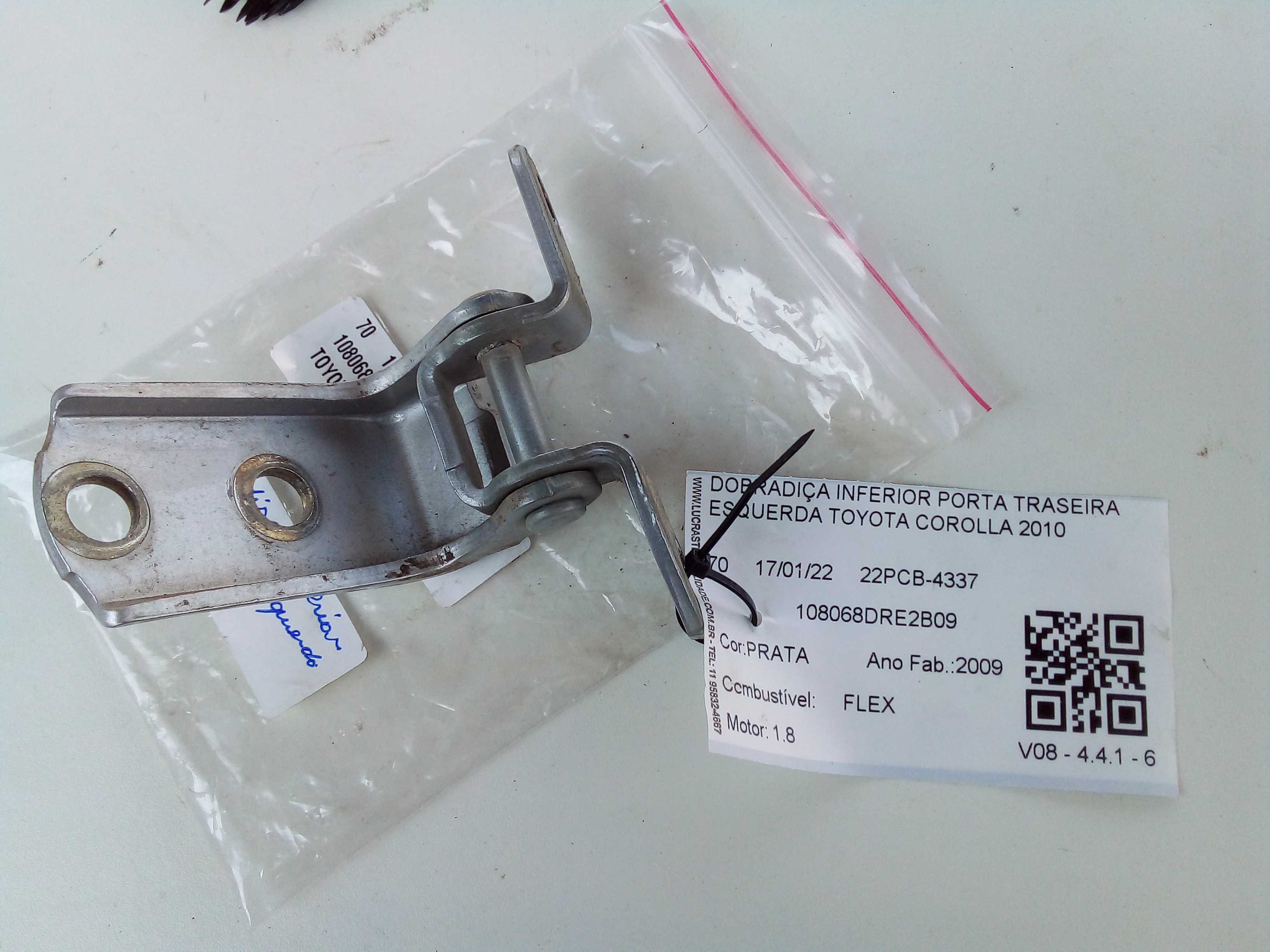 DOBRADIÇA INFERIOR PORTA TRASEIRA LE TOYOTA COROLLA 2010 1