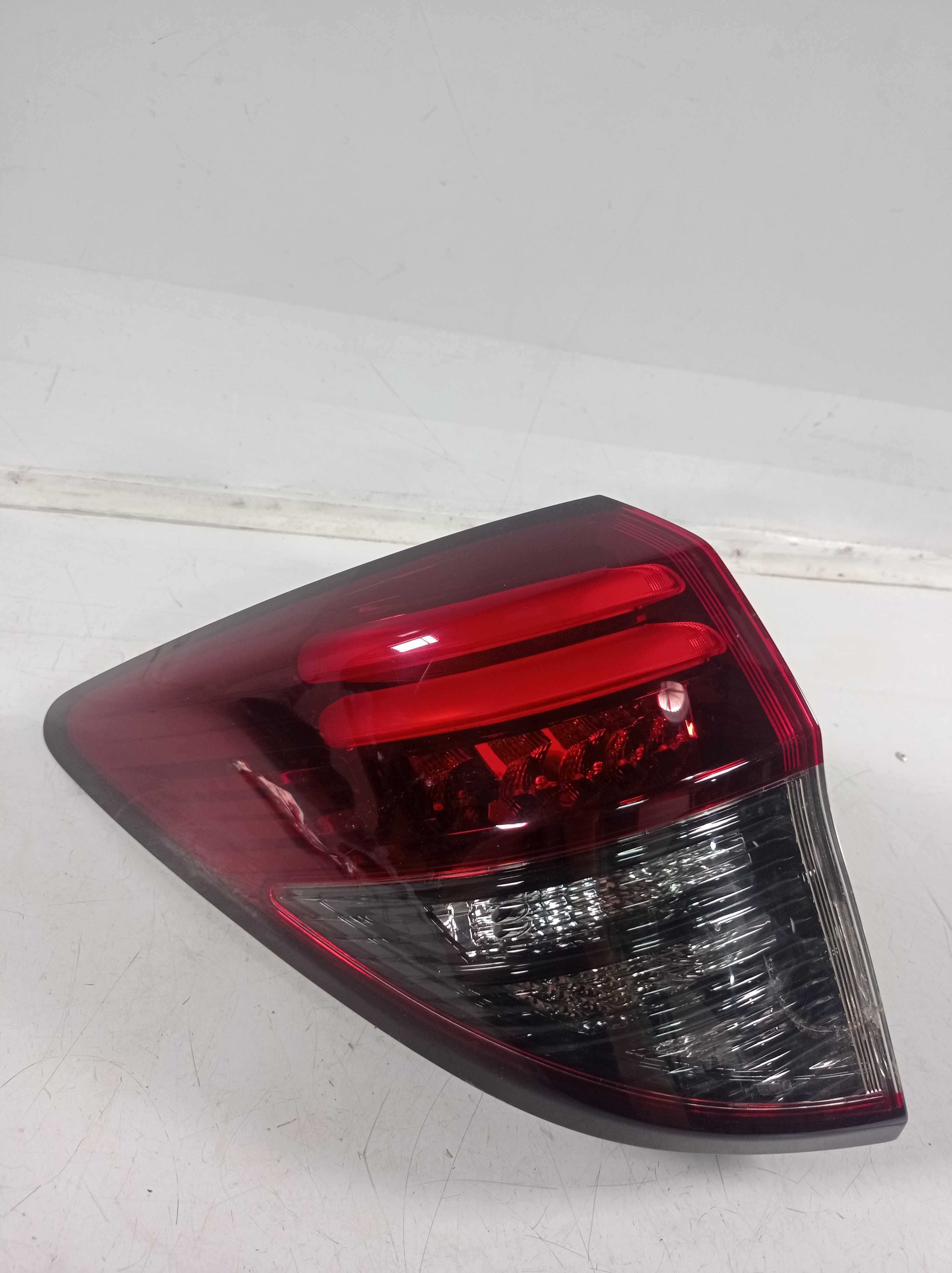 LANTERNA TRASEIRA ESQUERDA HONDA HRV 2016 A 2019 RECUPERADA 1