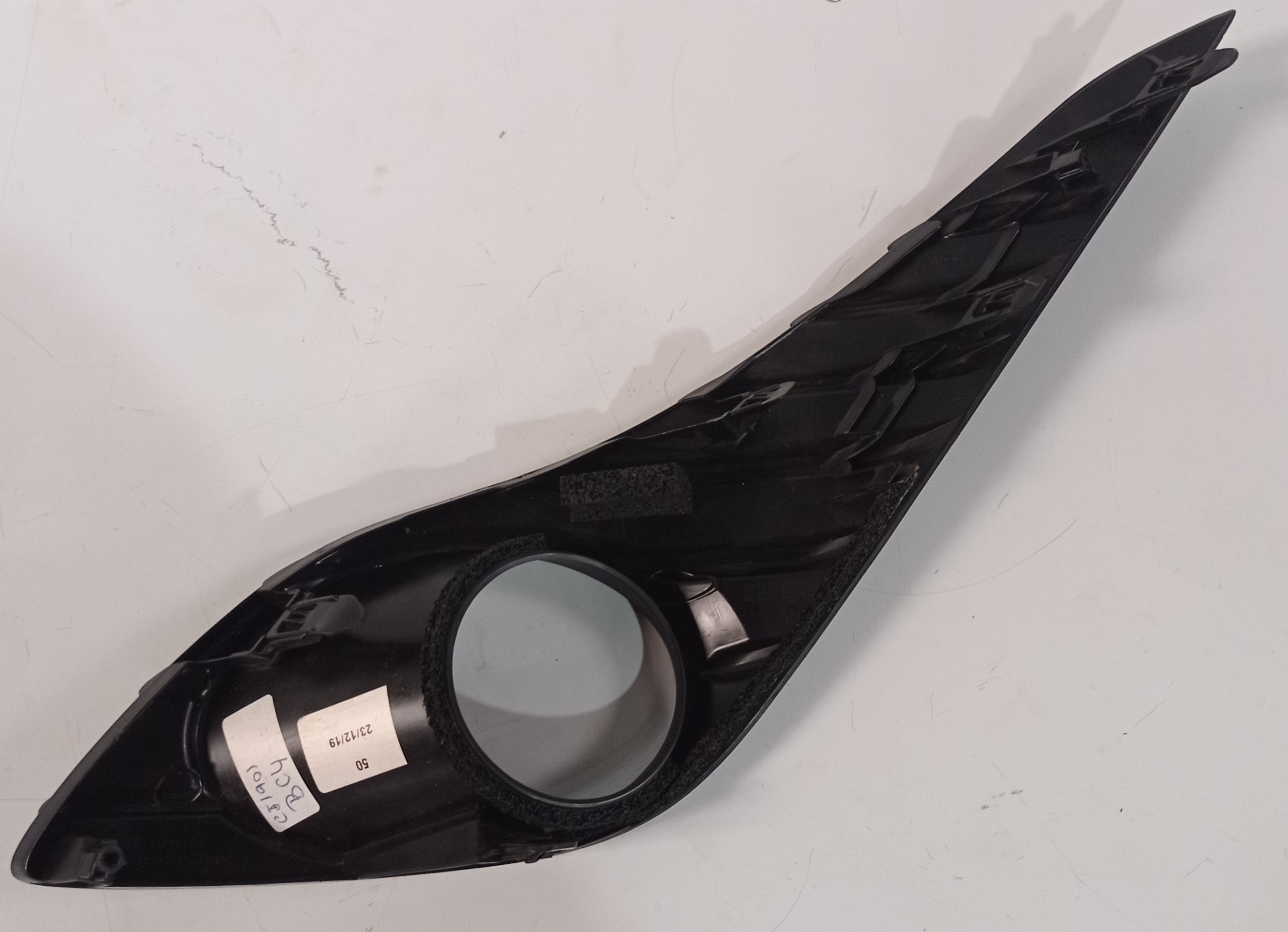 521270d850 Moldura Farol Milha Direit C Furo Yaris 2019 2022 2