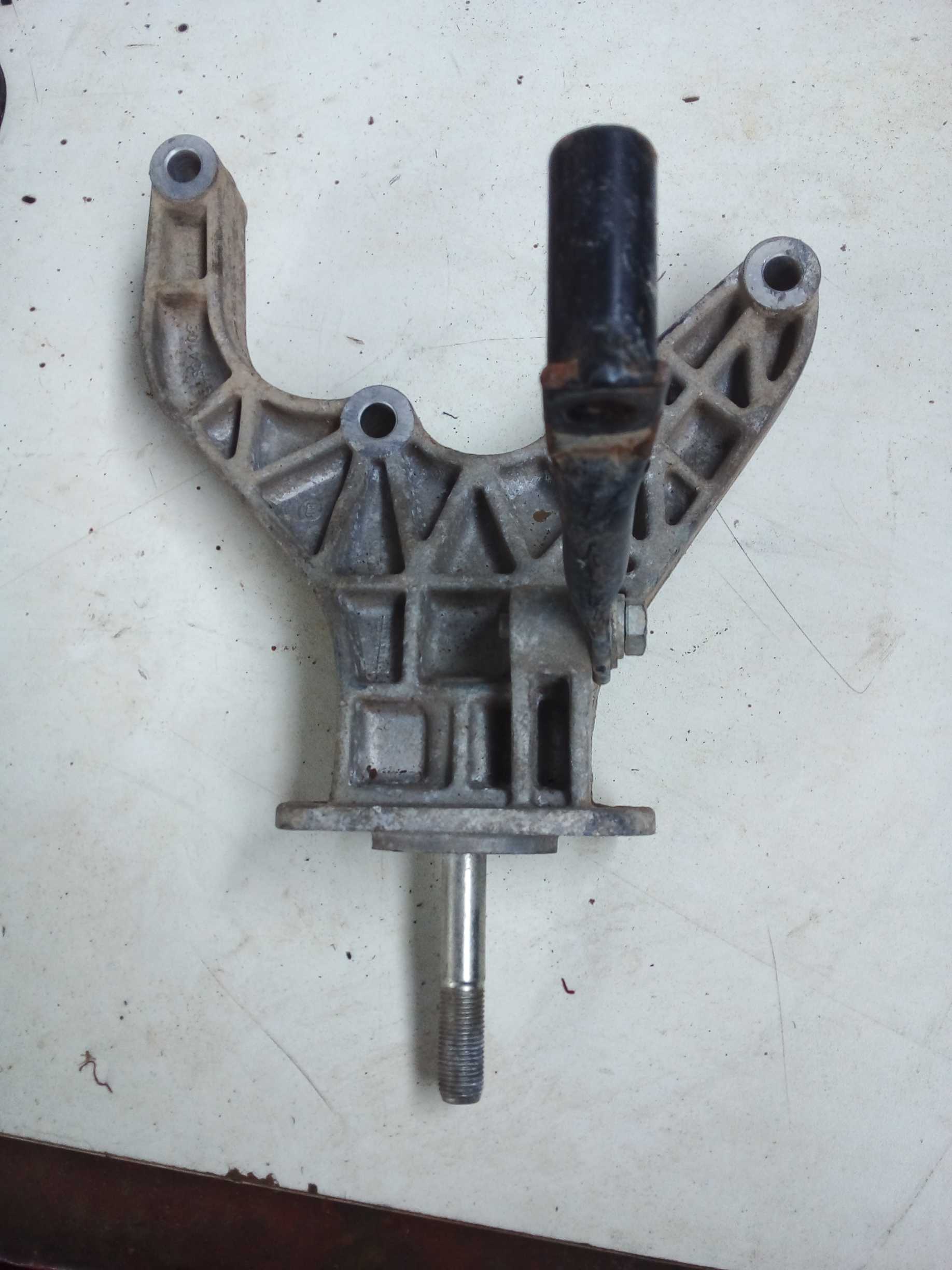 SUPORTE COXIM MOTOR UNO VIVACE 2017