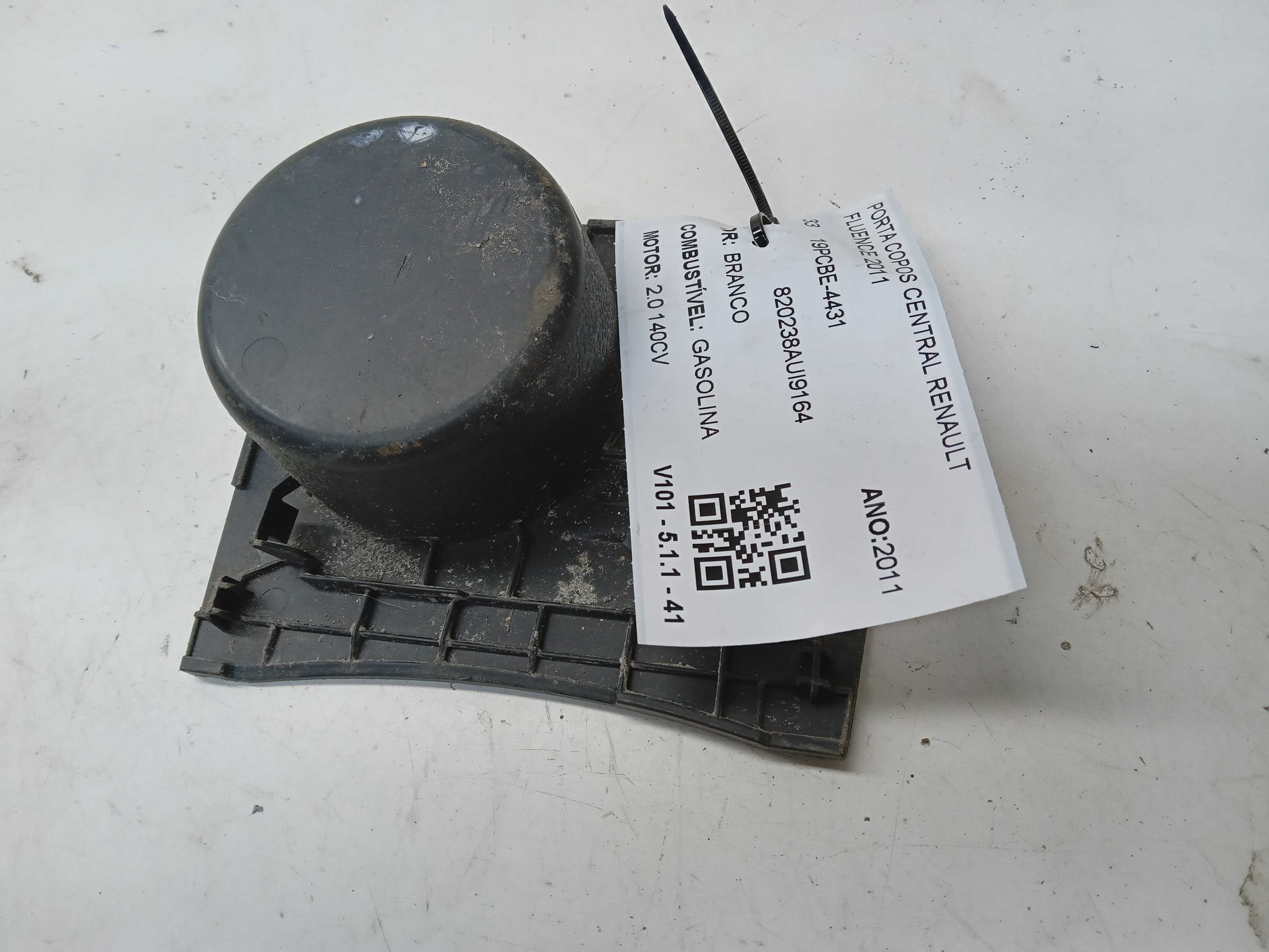 PORTA COPOS CENTRAL RENAULT FLUENCE 2011 2
