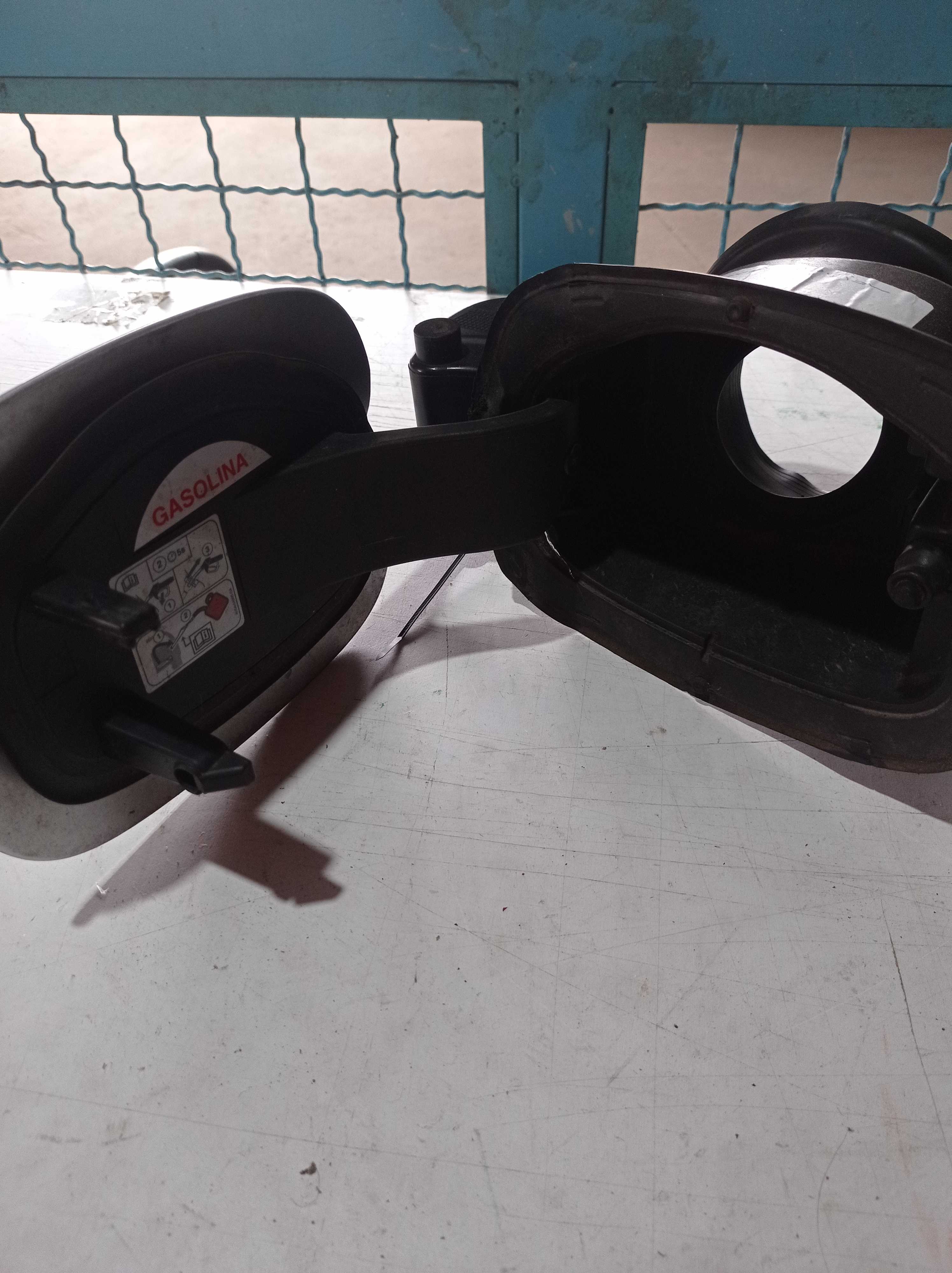 PORTINHOLA TAMPA TANQUE COMBUSTÍVEL FORD FUSION 2015 2