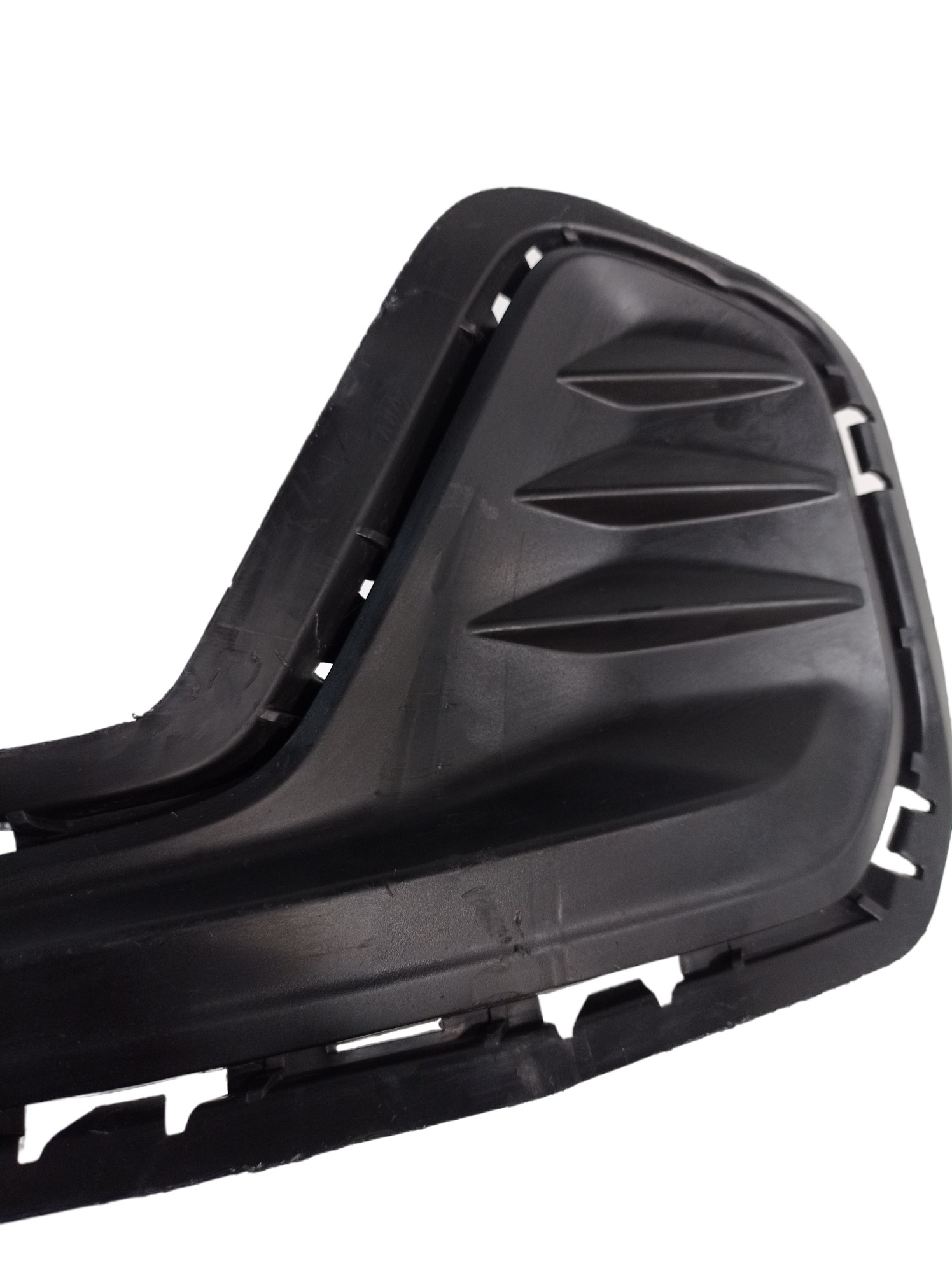 26364103 Moldura Farol De Milha Drl Esquerdo Gm Onix 6